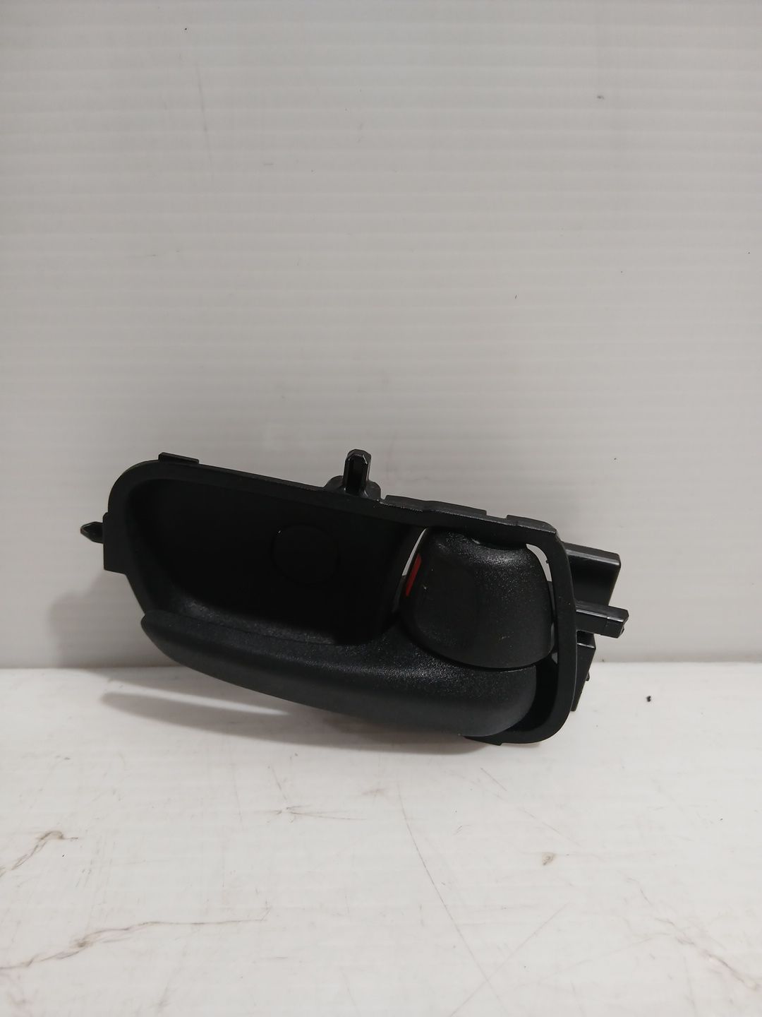 maneta_interior_delantera_derecha_69205k0050c1_toyota_yaris_p21_pa1_ph1_1_5_hybrid_mxph11