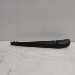 brazo_limpia_trasero_85241k0010_toyota_yaris_p21_pa1_ph1_1_5_hybrid_mxph11