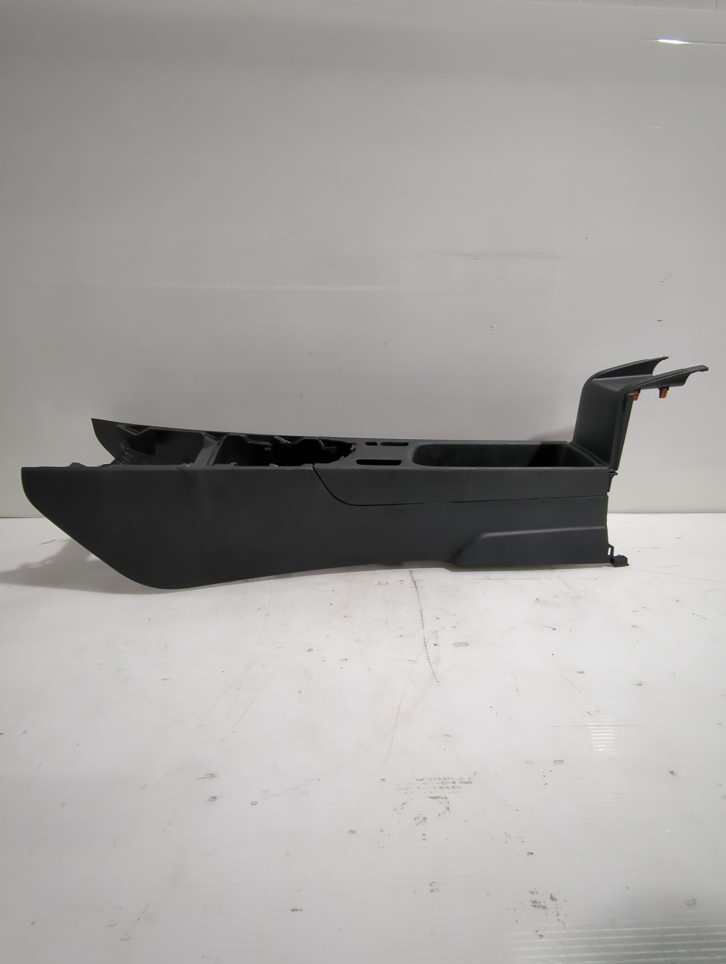 consola_central_58910k0030c0_toyota_yaris_p21_pa1_ph1_1_5_hybrid_mxph11