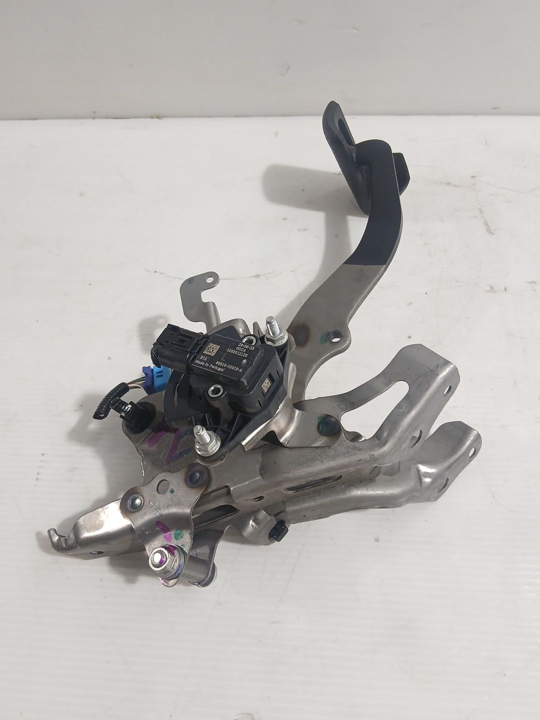 pedal_freno_47110k0030_toyota_yaris_p21_pa1_ph1_1_5_hybrid_mxph11