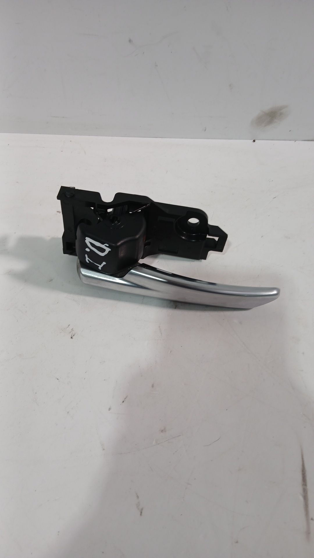 maneta_interior_delantera_izquierda_6920602360b1_toyota_corolla_hatchback_e21_ea1_eh1_1_8_vvti_hybrid_zwe219