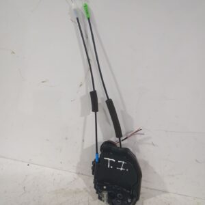 cerradura_puerta_trasera_izquierda_6906002610_toyota_corolla_hatchback_e21_ea1_eh1_1_8_vvti_hybrid_zwe219