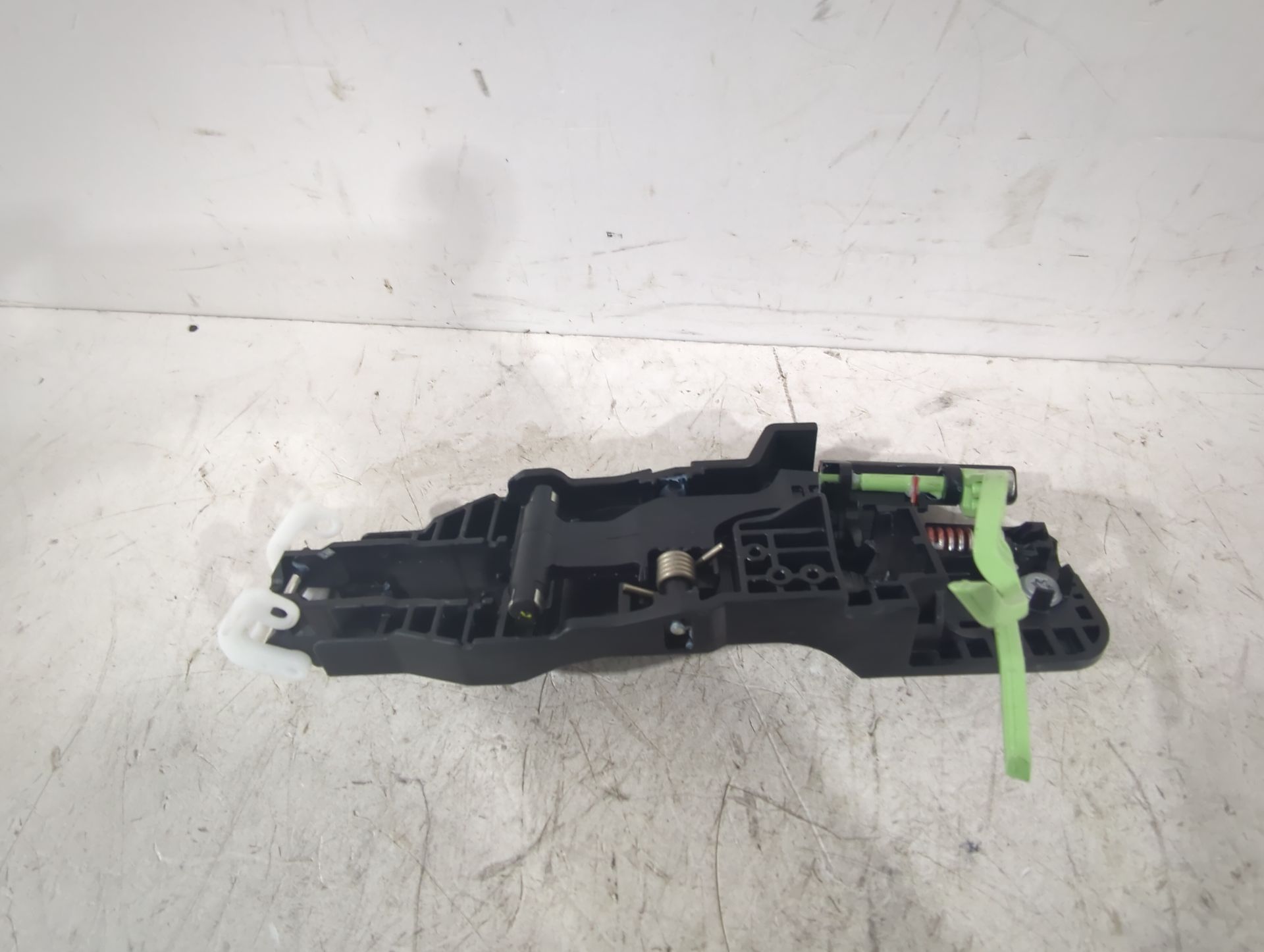 maneta_exterior_trasera_derecha_6921102934_toyota_corolla_hatchback_e21_ea1_eh1_1_8_vvti_hybrid_zwe219