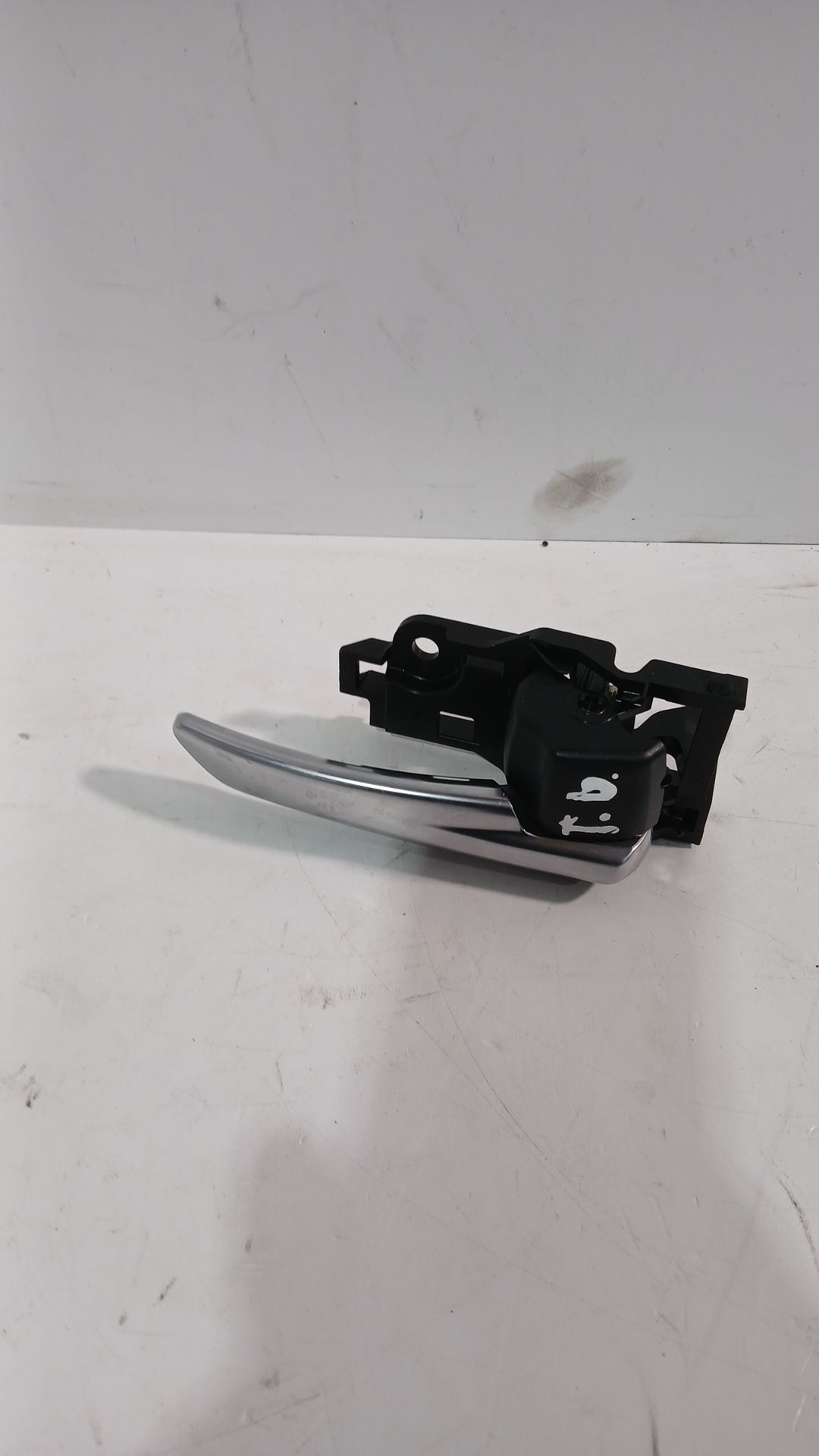 maneta_interior_trasera_derecha_6920502350b1_toyota_corolla_hatchback_e21_ea1_eh1_1_8_vvti_hybrid_zwe219
