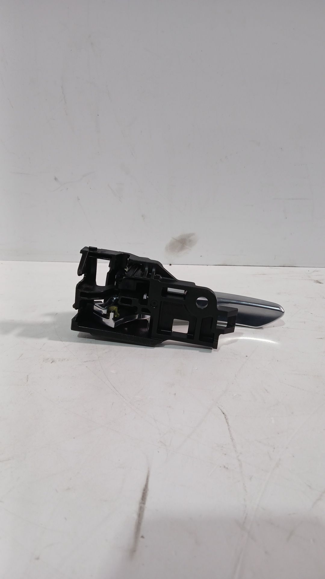 maneta_interior_trasera_derecha_6920502350b1_toyota_corolla_hatchback_e21_ea1_eh1_1_8_vvti_hybrid_zwe219