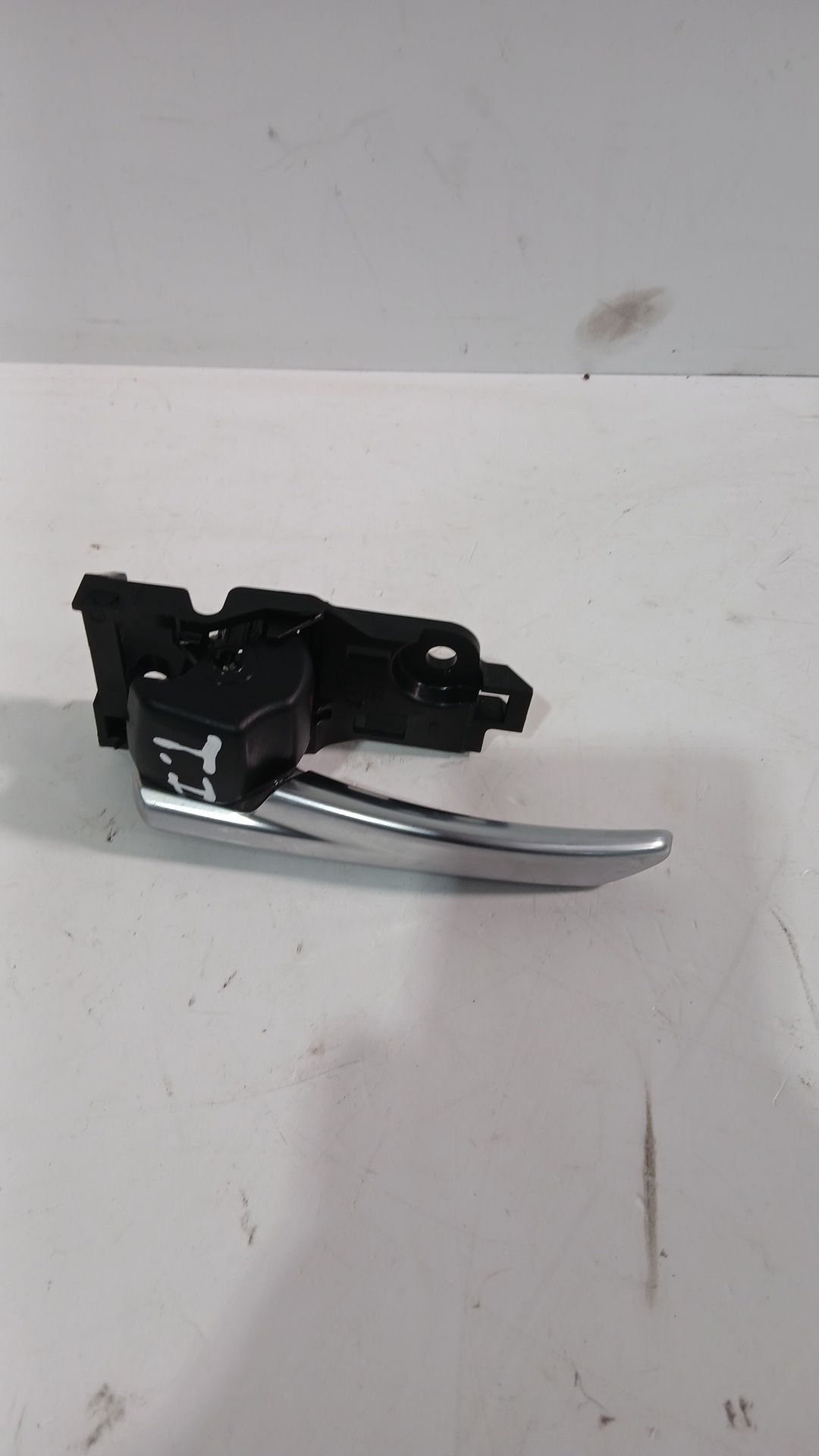 maneta_interior_trasera_izquierda_6920602360b1_toyota_corolla_hatchback_e21_ea1_eh1_1_8_vvti_hybrid_zwe219