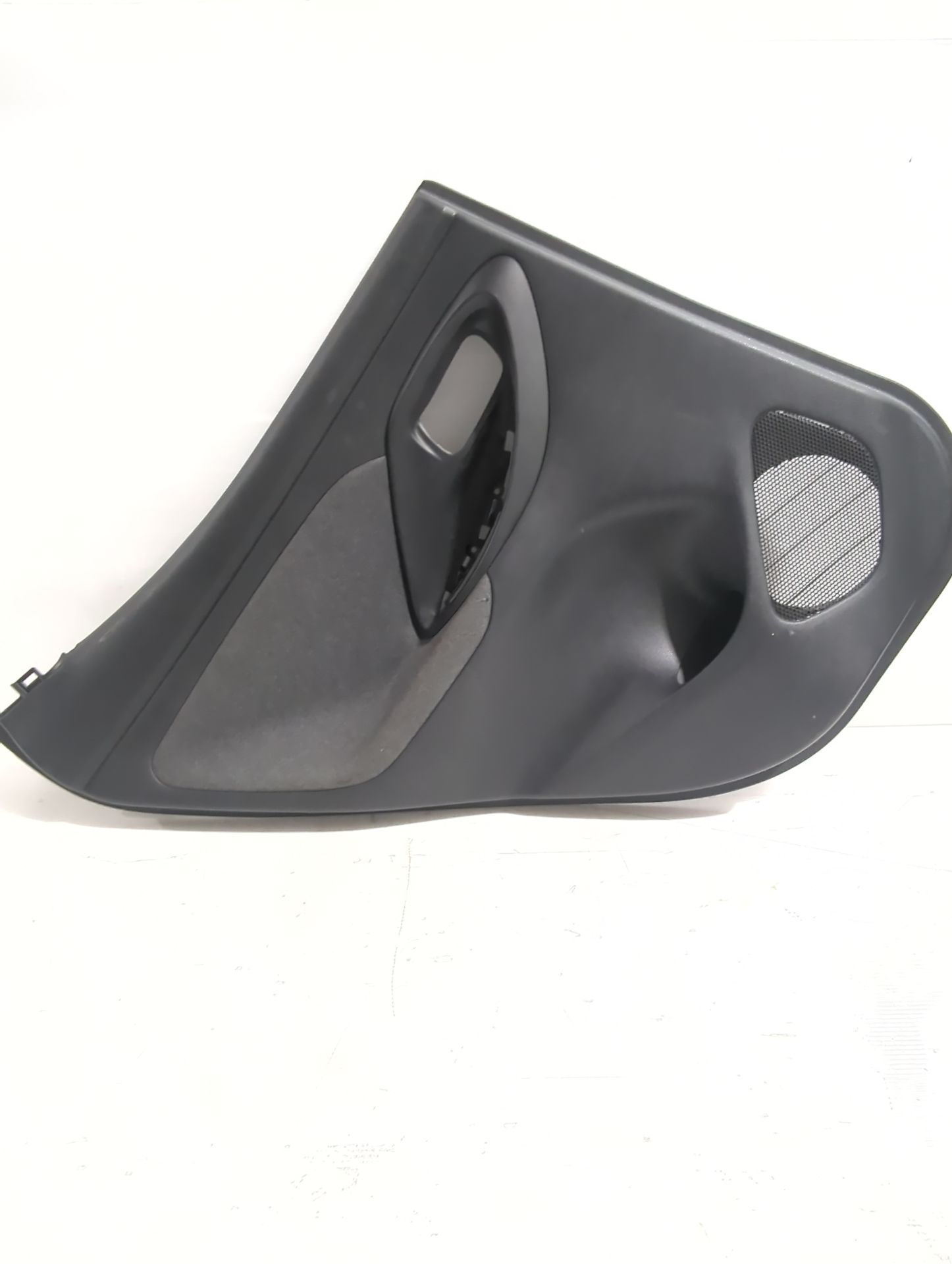 guarnecido_puerta_trasera_izquierda_67640k0120_toyota_yaris_p21_pa1_ph1_1_5_hybrid_mxph11