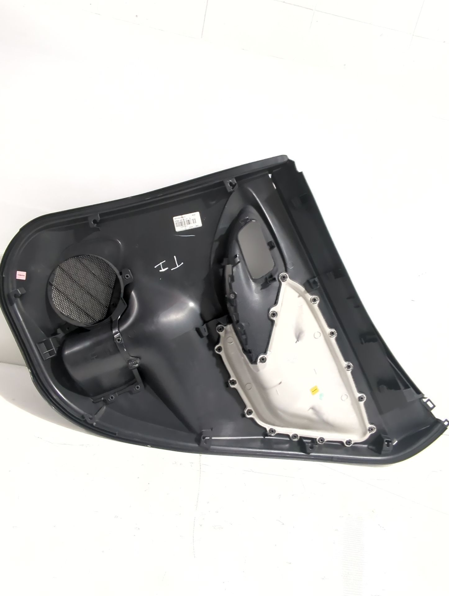 guarnecido_puerta_trasera_izquierda_67640k0120_toyota_yaris_p21_pa1_ph1_1_5_hybrid_mxph11