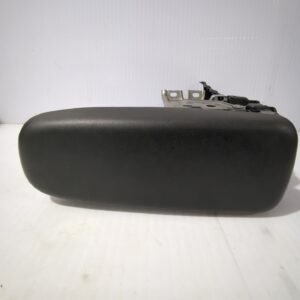 apoyabrazos_central_58961k0020_toyota_yaris_p21_pa1_ph1_1_5_hybrid_mxph11