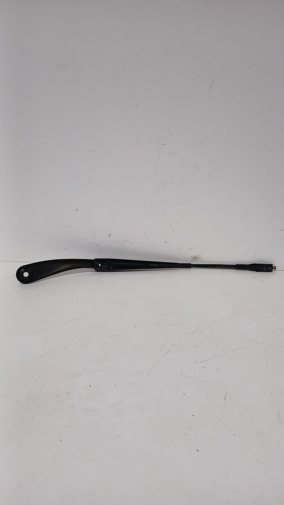 brazo_limpia_delantero_izquierdo_2468200144_mercedes_benz_clase_b_sports_tourer_w246_w242_b_180_cdi_d_246_212