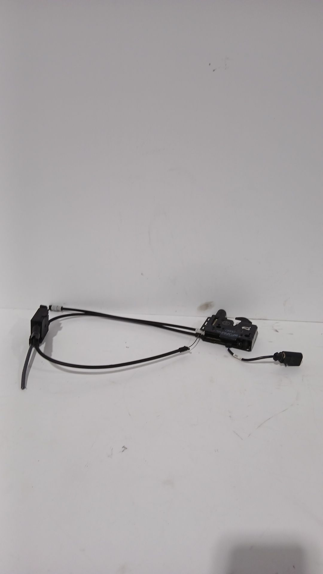 cerradura_capo_8s082350915s_volkswagen_t_cross_c11_d31_1_0_tsi