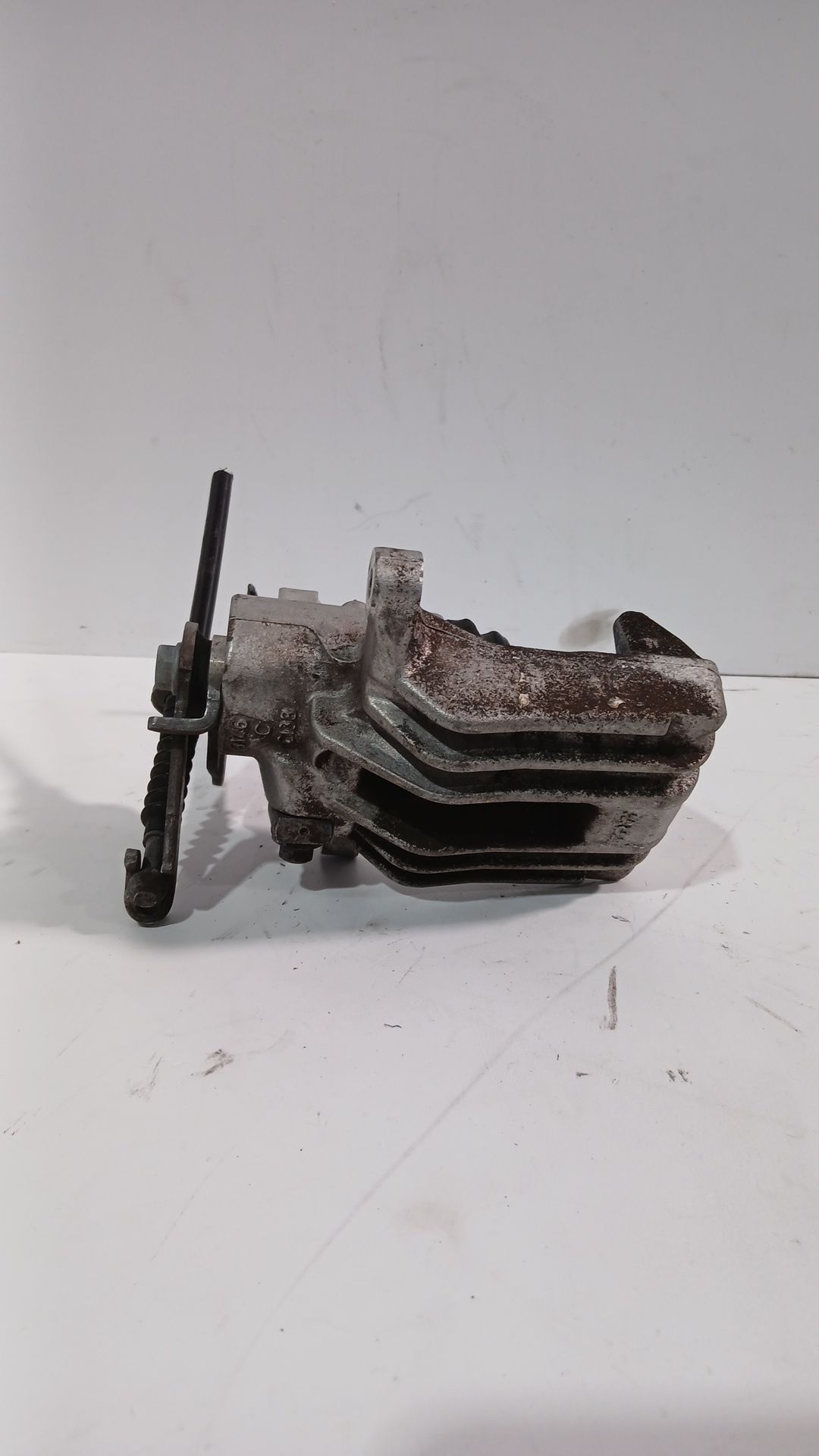 pinza_de_freno_trasera_izquierda_2q0615423c_volkswagen_t_cross_c11_d31_1_0_tsi