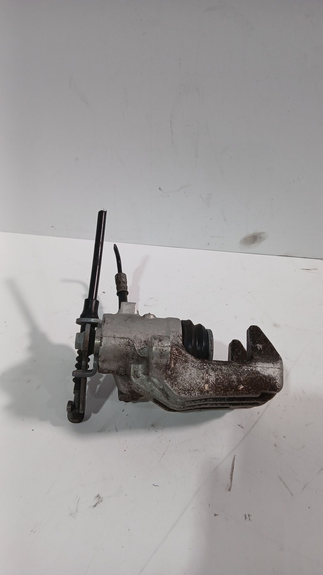 pinza_de_freno_trasera_izquierda_2q0615423c_volkswagen_t_cross_c11_d31_1_0_tsi