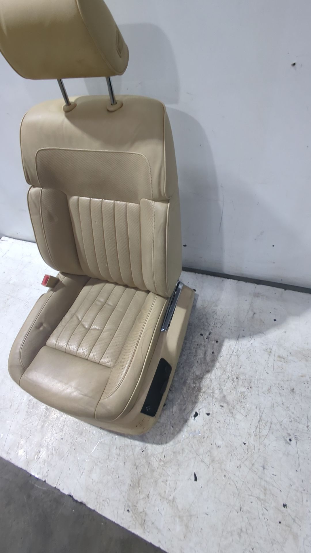 asiento_delantero_izquierdo_3d0881901am5c3_volkswagen_ph_ton_3d1_3d2_3d3_3d4_3d6_3d7_3d8_3d9_3_0_v6_tdi_4motion