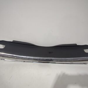 moldura_maletero_3d5863459d_volkswagen_ph_ton_3d1_3d2_3d3_3d4_3d6_3d7_3d8_3d9_3_0_v6_tdi_4motion