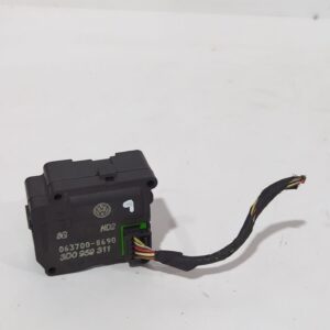 motor_apertura_trampilla_3d0959311_volkswagen_ph_ton_3d1_3d2_3d3_3d4_3d6_3d7_3d8_3d9_3_0_v6_tdi_4motion