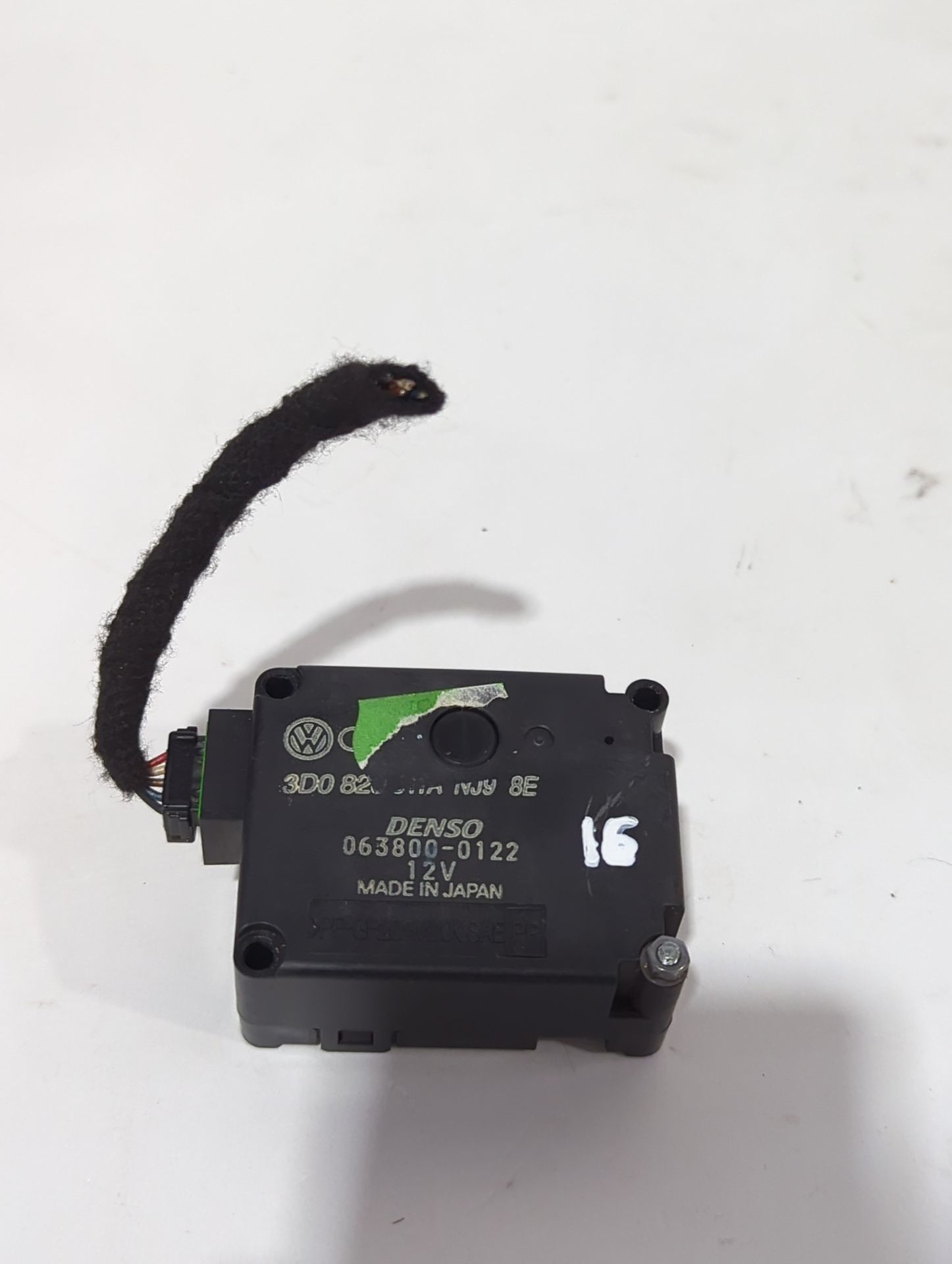 motor_apertura_trampilla_3d0820511a_volkswagen_ph_ton_3d1_3d2_3d3_3d4_3d6_3d7_3d8_3d9_3_0_v6_tdi_4motion