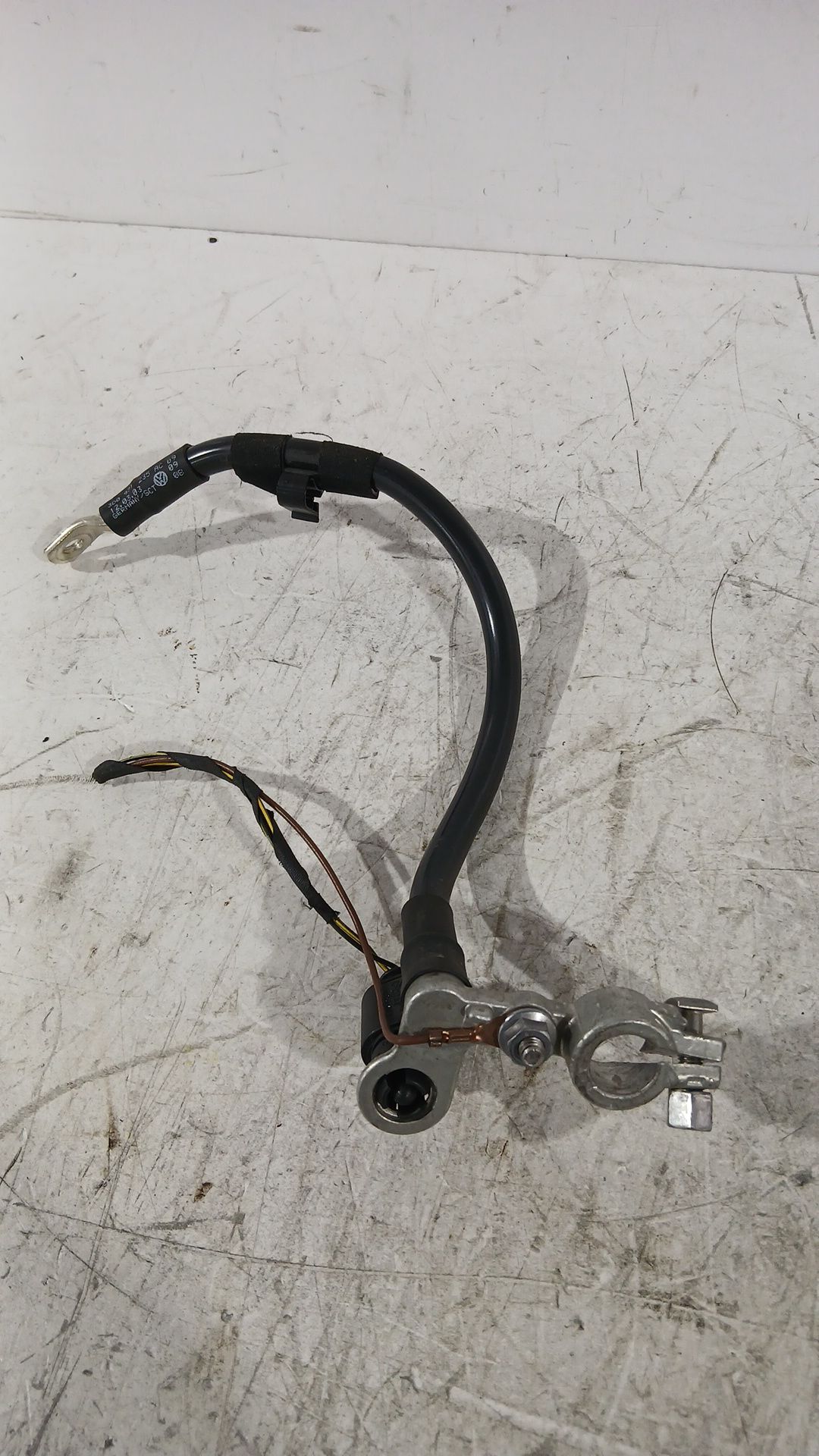 borna_negativa_3d0971235_volkswagen_ph_ton_3d1_3d2_3d3_3d4_3d6_3d7_3d8_3d9_3_0_v6_tdi_4motion