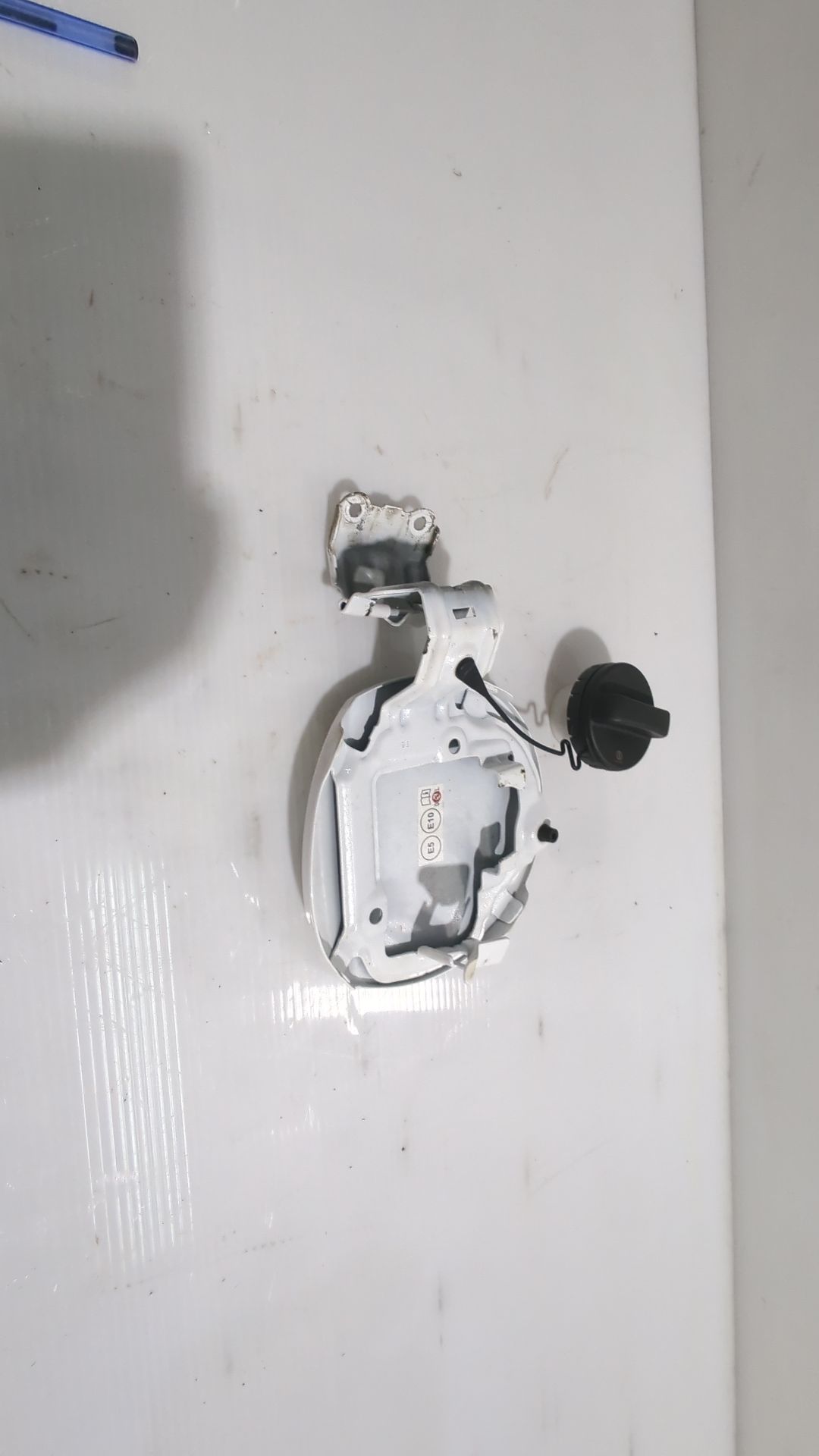 tapa_exterior_combustible_7735002220_toyota_corolla_hatchback_e21_ea1_eh1_1_8_vvti_hybrid_zwe219