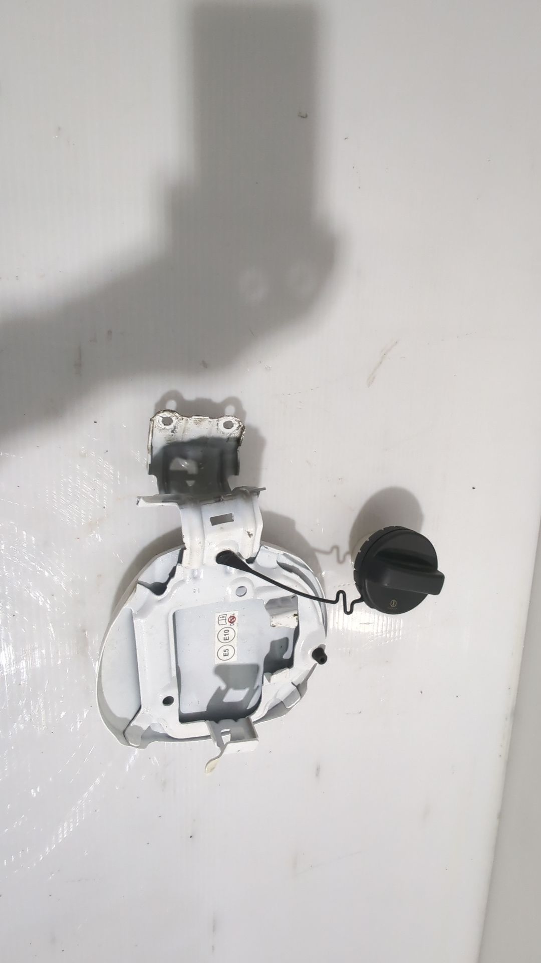 tapa_exterior_combustible_7735002220_toyota_corolla_hatchback_e21_ea1_eh1_1_8_vvti_hybrid_zwe219