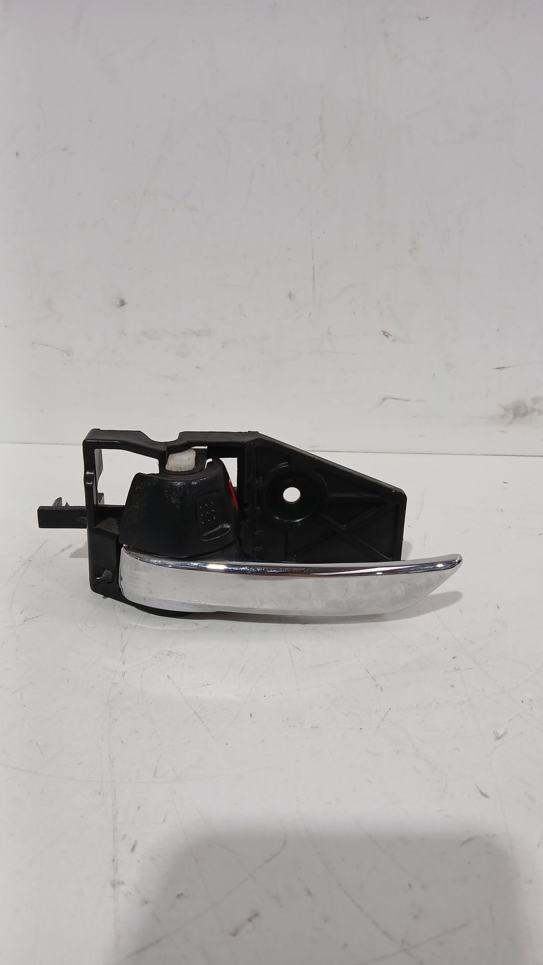 maneta_interior_delantera_izquierda_8313061m005pk_suzuki_sx4_s_cross_jy_1_4_t_allgrip_akk_414