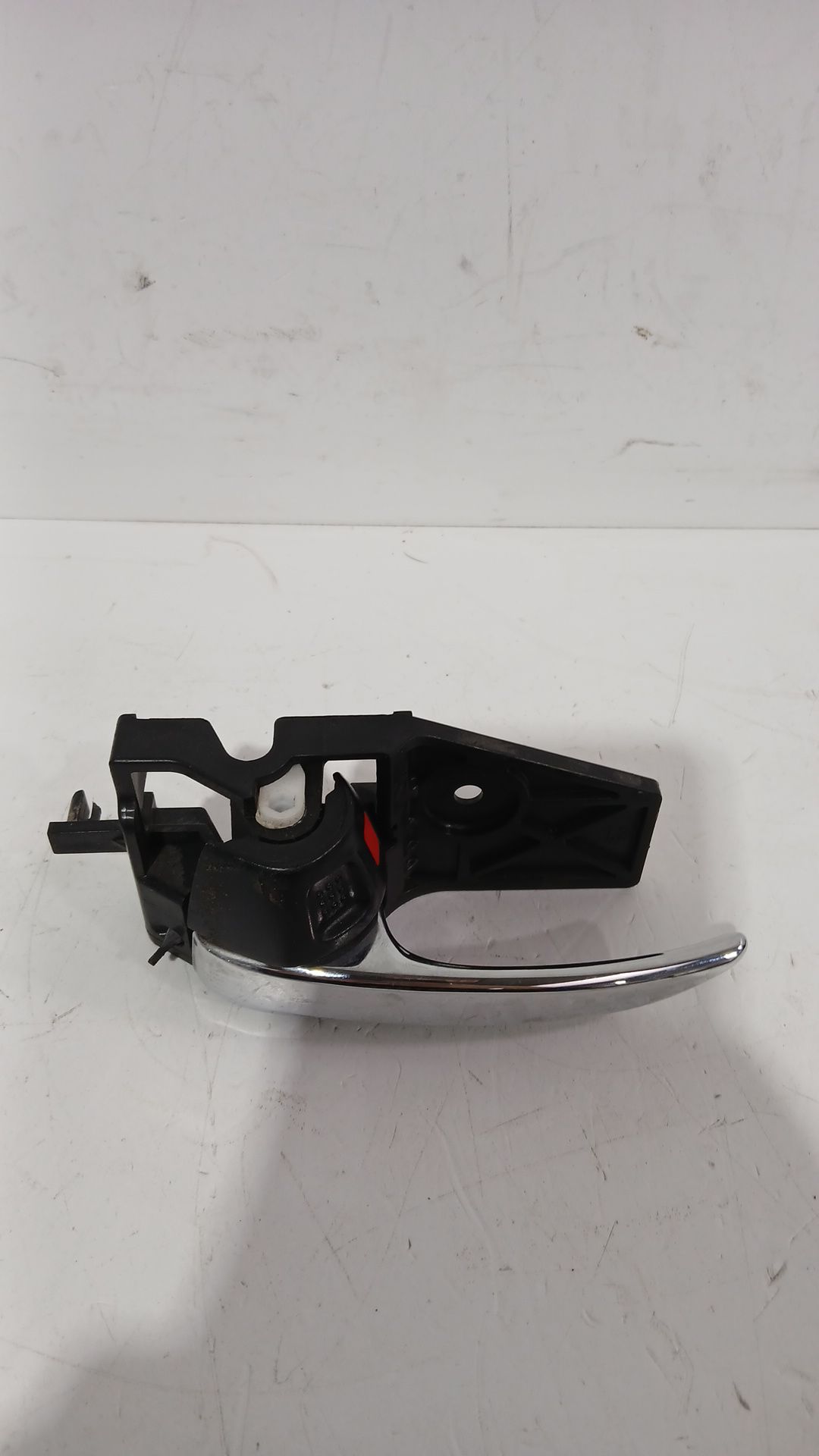 maneta_interior_delantera_izquierda_8313061m005pk_suzuki_sx4_s_cross_jy_1_4_t_allgrip_akk_414