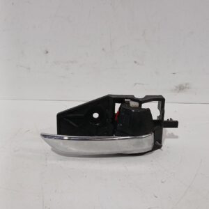 maneta_interior_trasera_derecha_8311061m005pk_suzuki_sx4_s_cross_jy_1_4_t_allgrip_akk_414