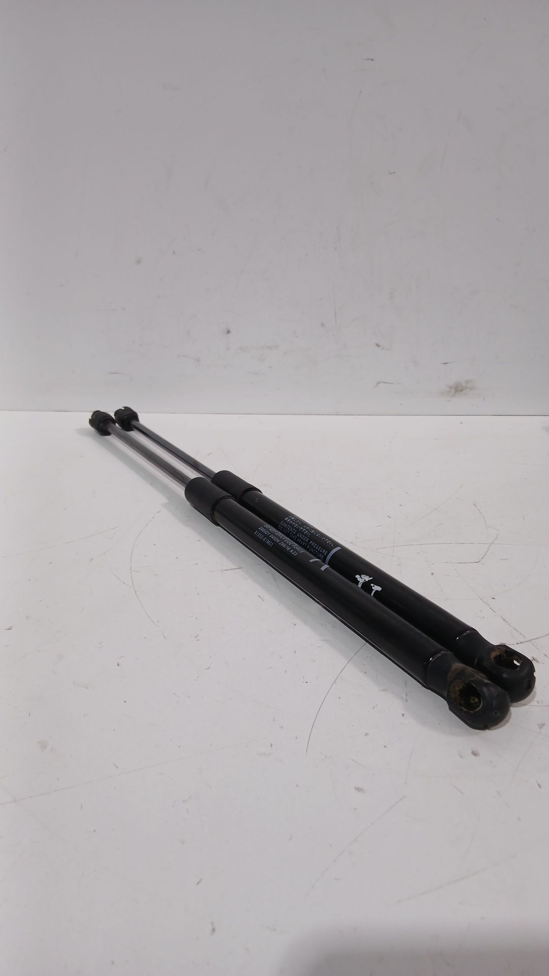 amortiguadores_maletero_porton_8186061m01000_suzuki_sx4_s_cross_jy_1_4_t_allgrip_akk_414