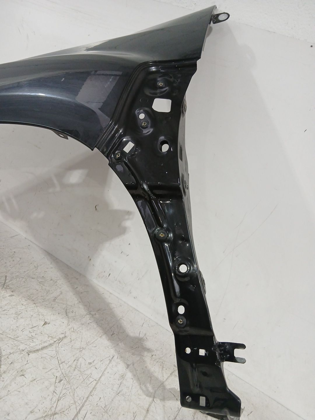 aleta_delantera_izquierda_631011252r_dacia_duster_hm_1_0_tce_90