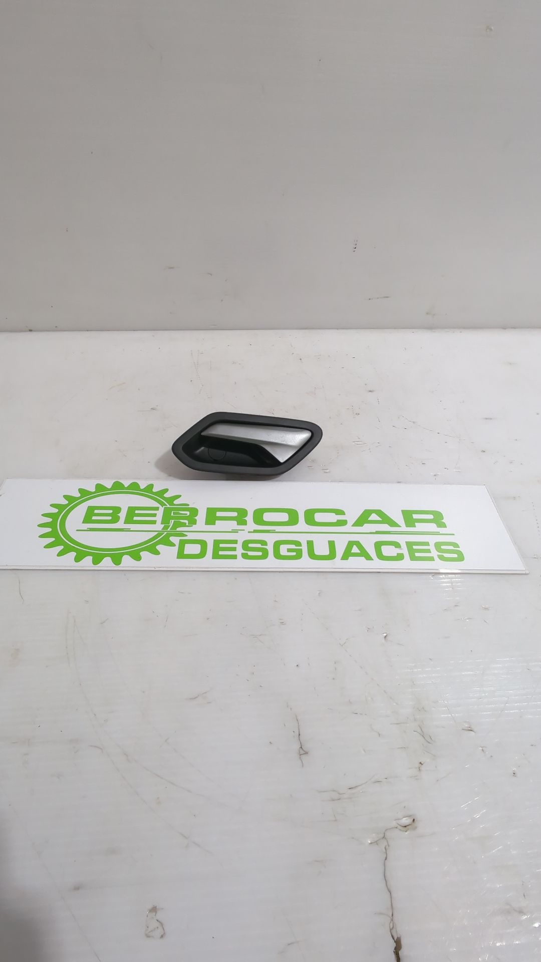 maneta_interior_delantera_izquierda_826736966r_dacia_duster_hm_1_0_tce_90