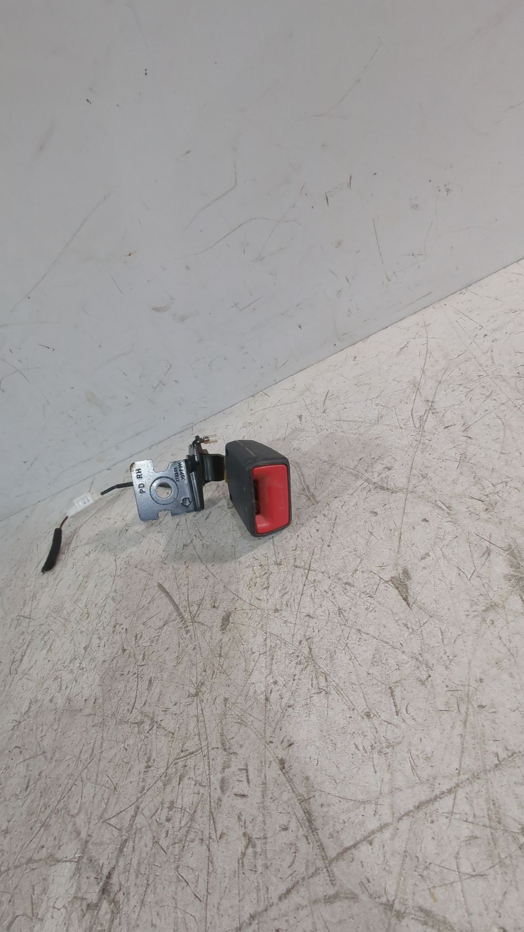 enganche_cinturon_trasero_derecho_89830j7000wk_kia_ceed_cd_1_0_t_gdi