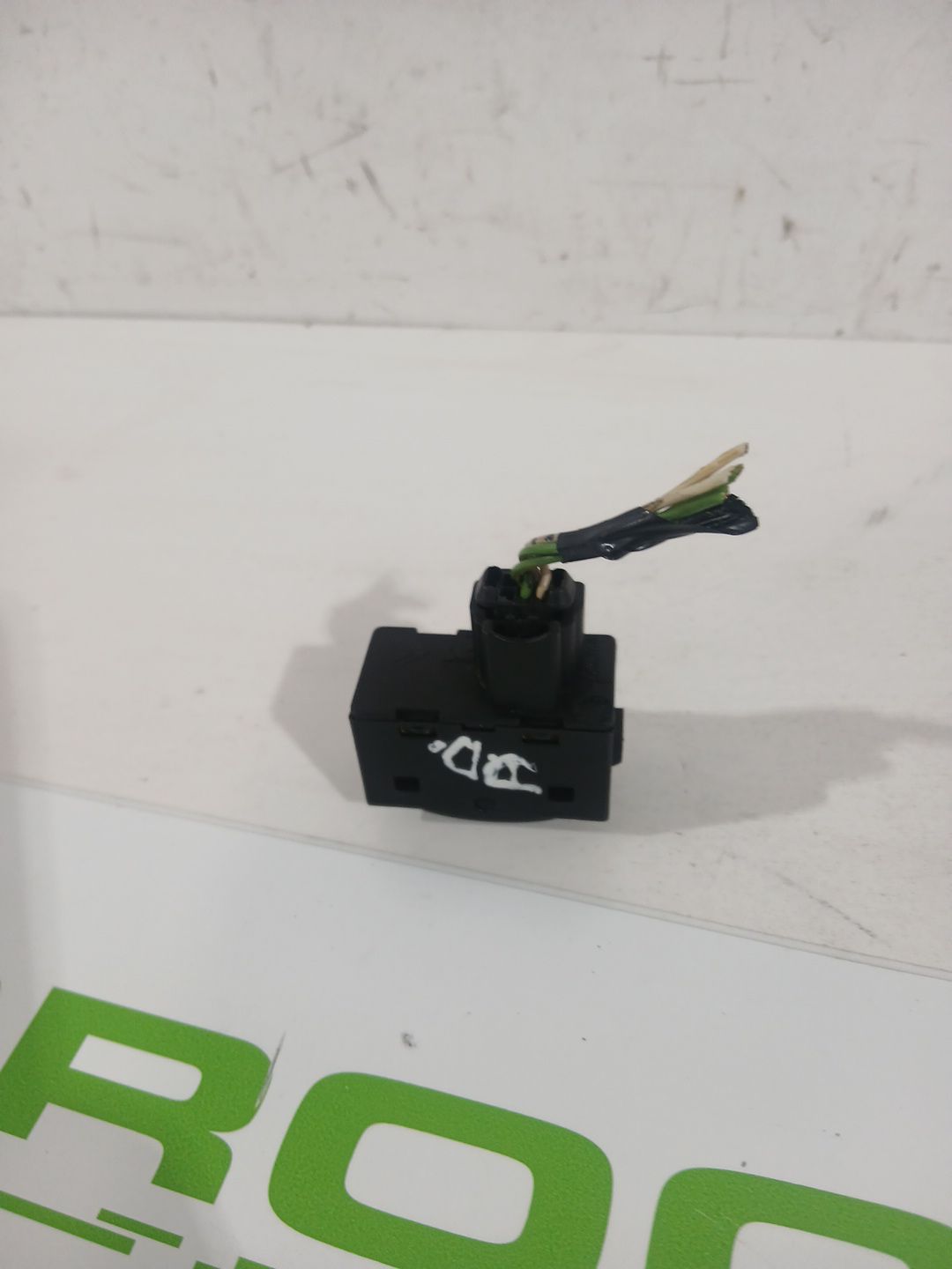 mando_elevalunas_delantero_derecho_6554e8_peugeot_407_6d_1_6_hdi_110_6d9hzc_6d9hyc