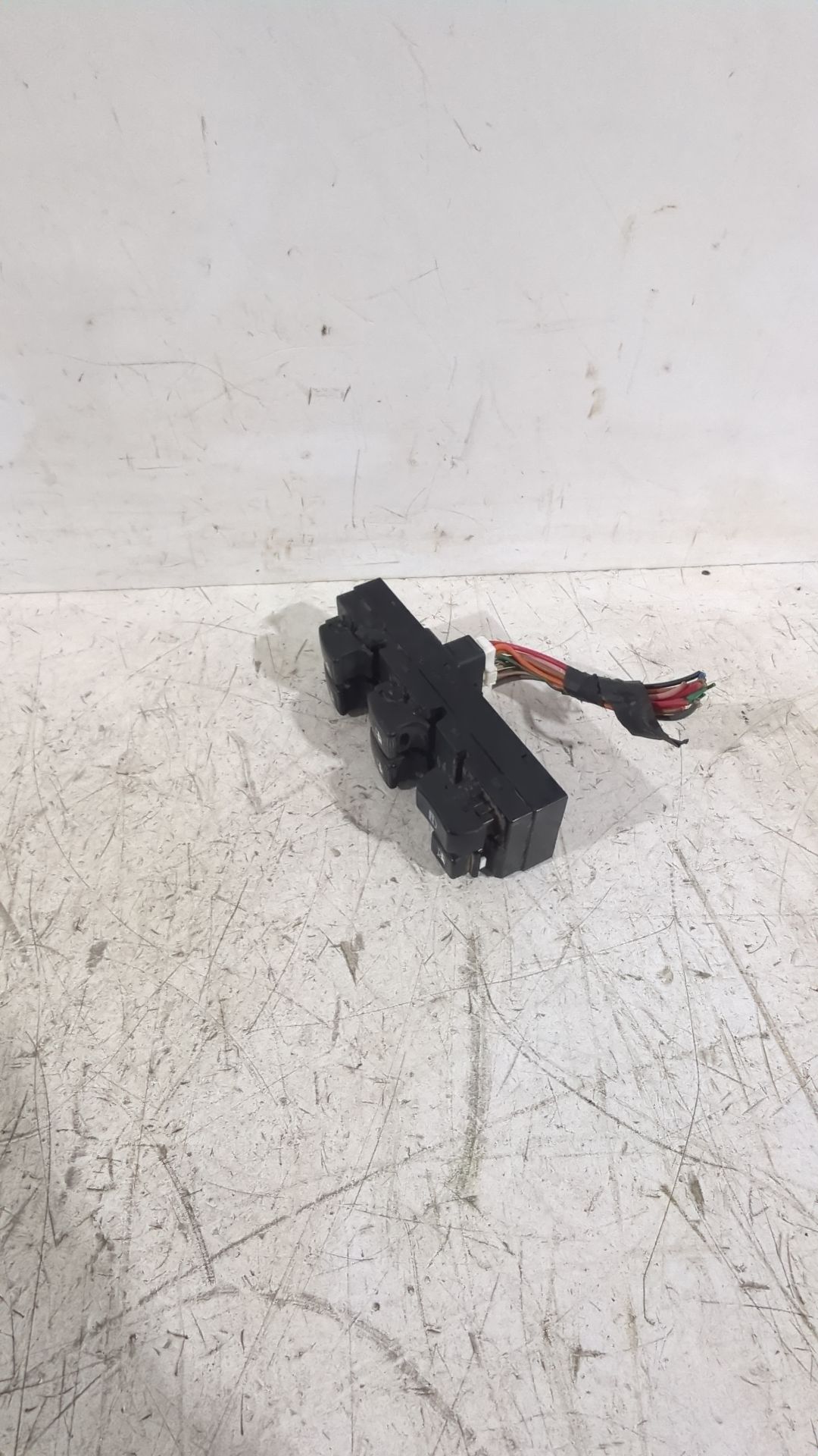 mando_elevalunas_delantero_izquierdo_93570_2e000_hyundai_tucson_jm_2_0_crdi