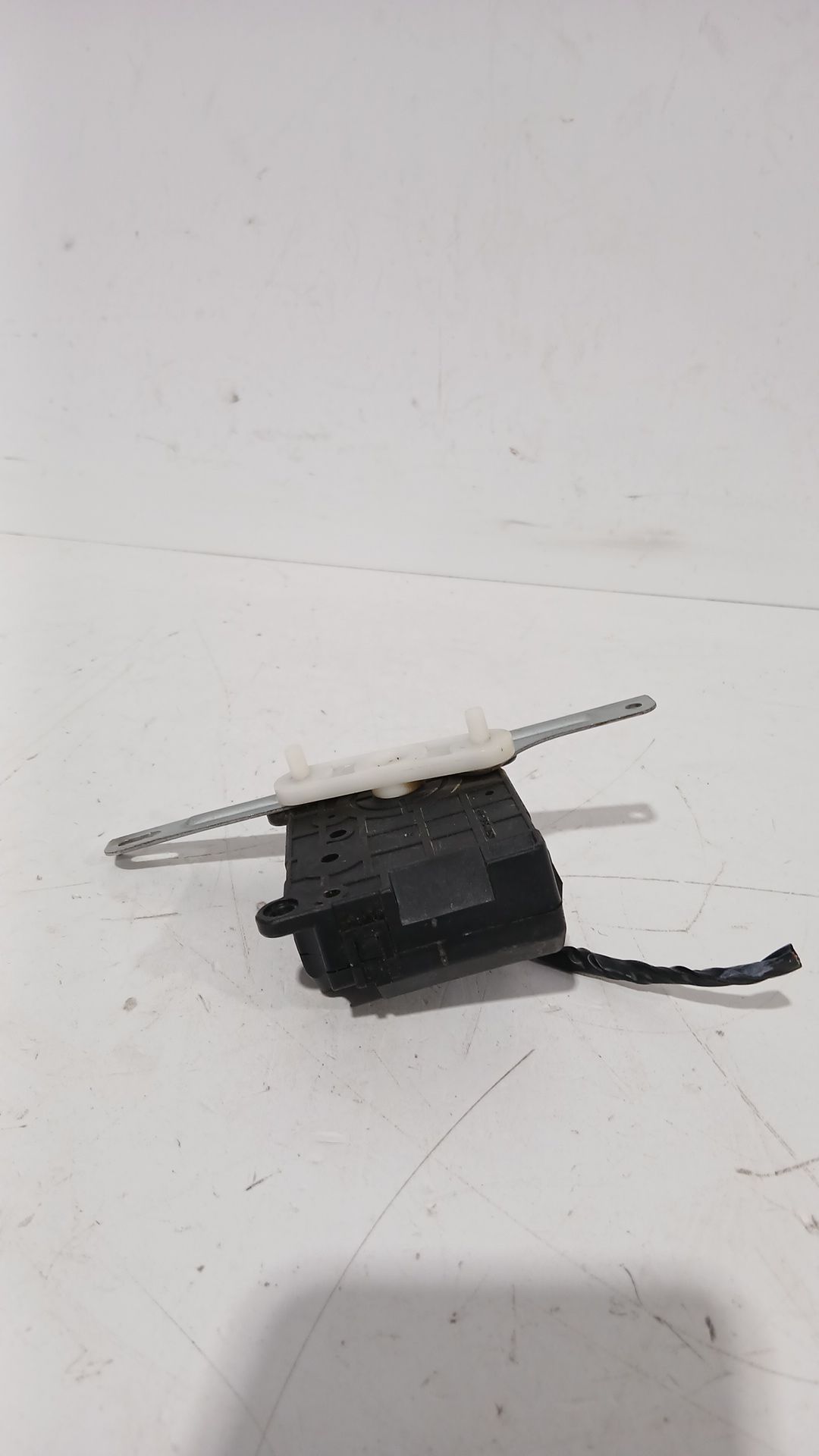 motor_apertura_trampilla_h400730530_hyundai_tucson_jm_2_0_crdi