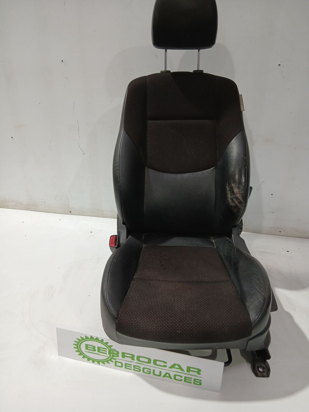 asiento_delantero_izquierdo_881002r120fce_hyundai_i30_fd_1_6_crdi