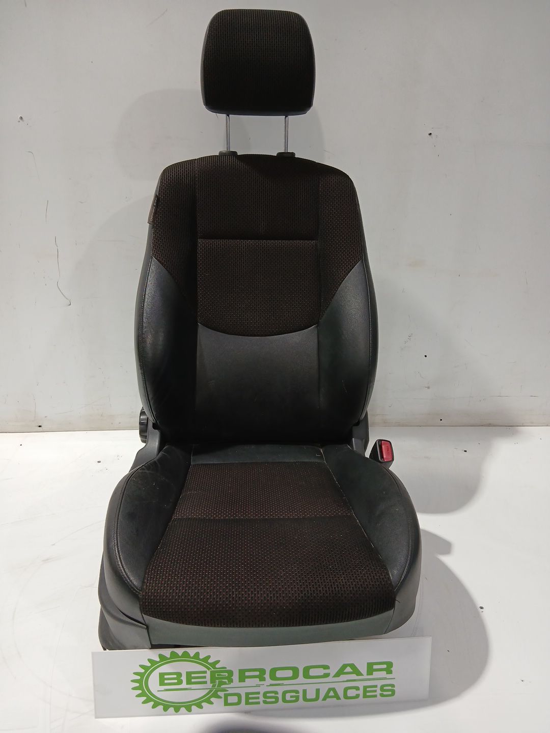 asiento_delantero_derecho_882002r120fce_hyundai_i30_fd_1_6_crdi