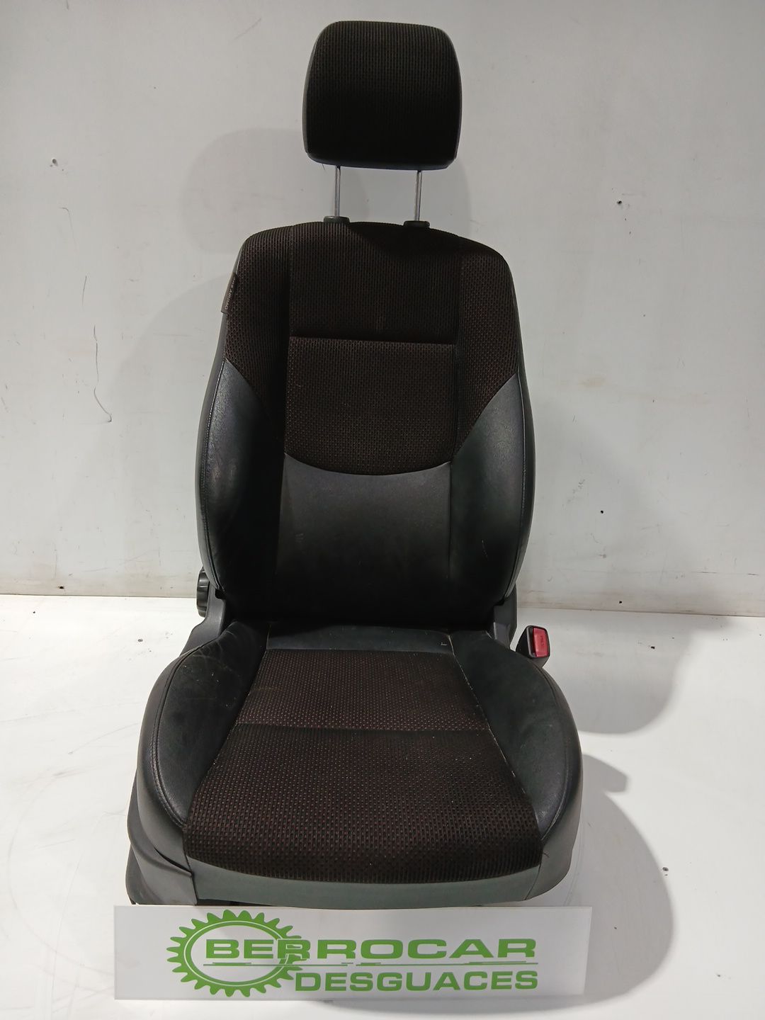 asiento_delantero_derecho_882002r120fce_hyundai_i30_fd_1_6_crdi