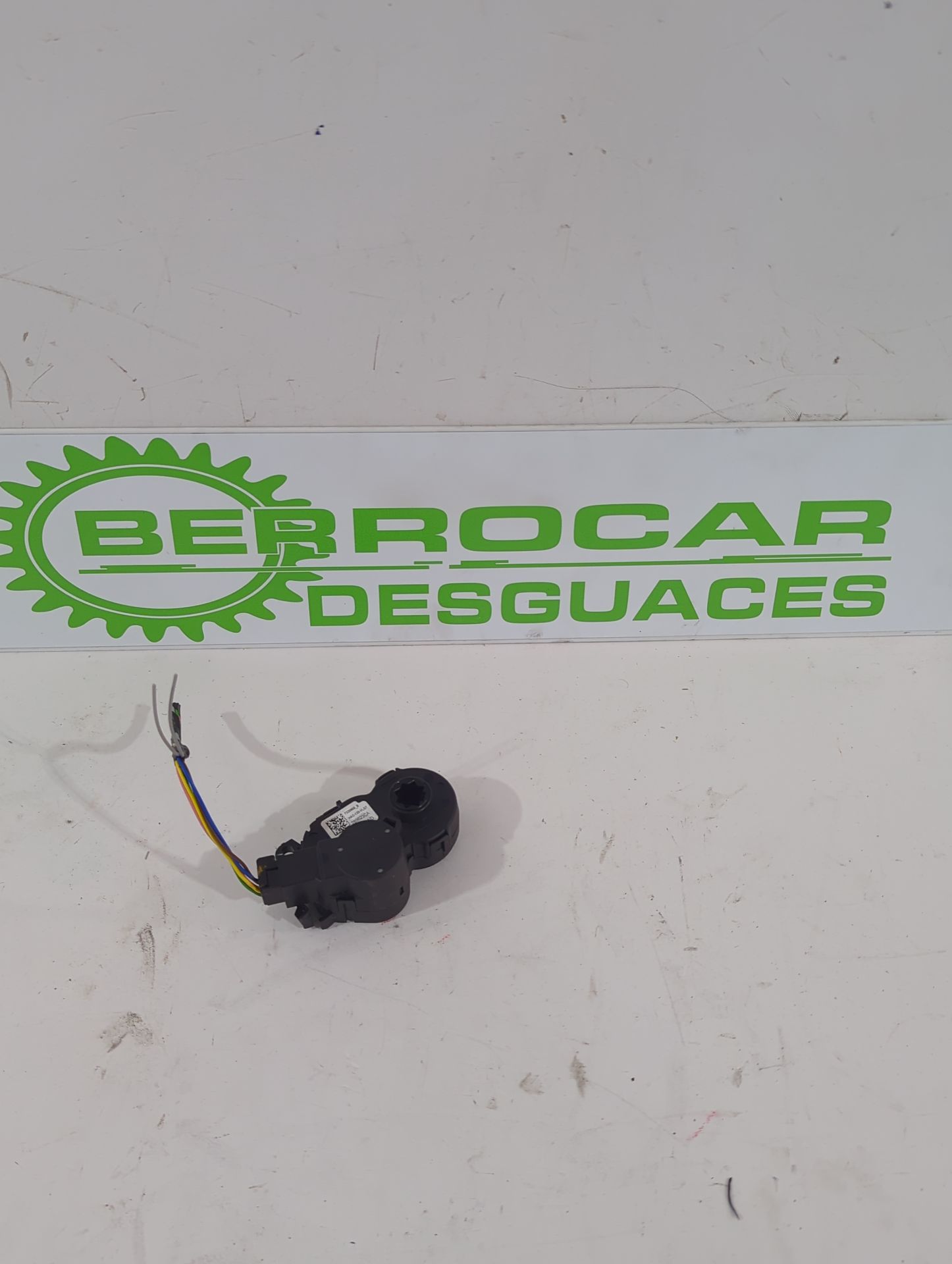 motor_apertura_trampilla_t32096b_dacia_duster_hm_1_0_tce_90