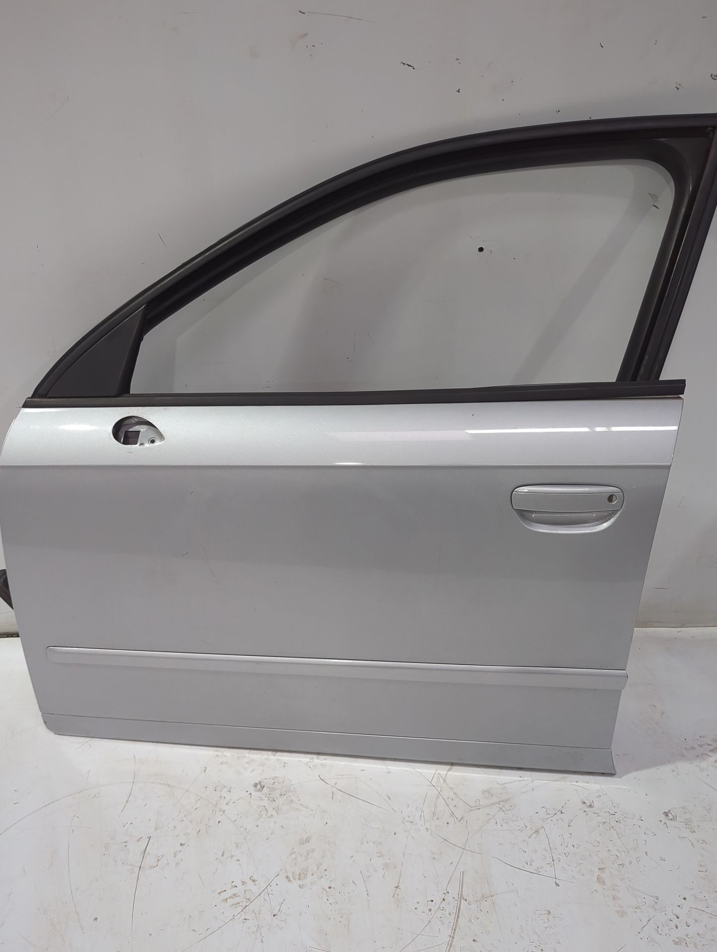 puerta_delantera_izquierda_3r0831051_seat_exeo_3r2_1_8_tsi