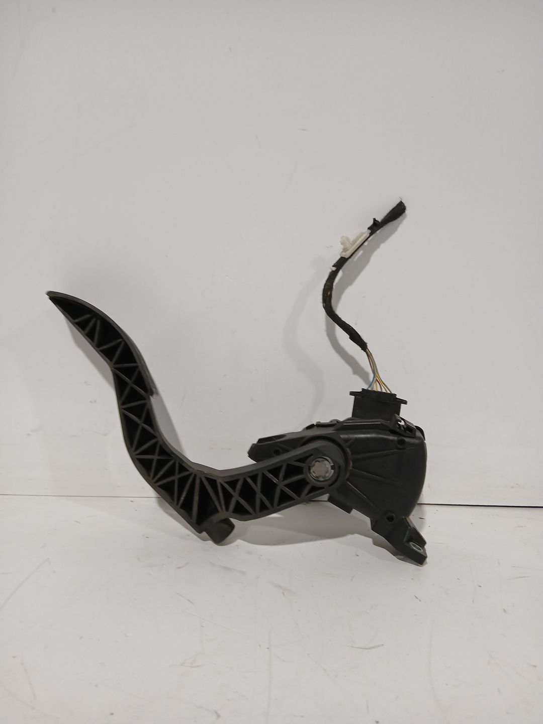 pedal_acelerador_8e1721523g_seat_exeo_3r2_1_8_tsi