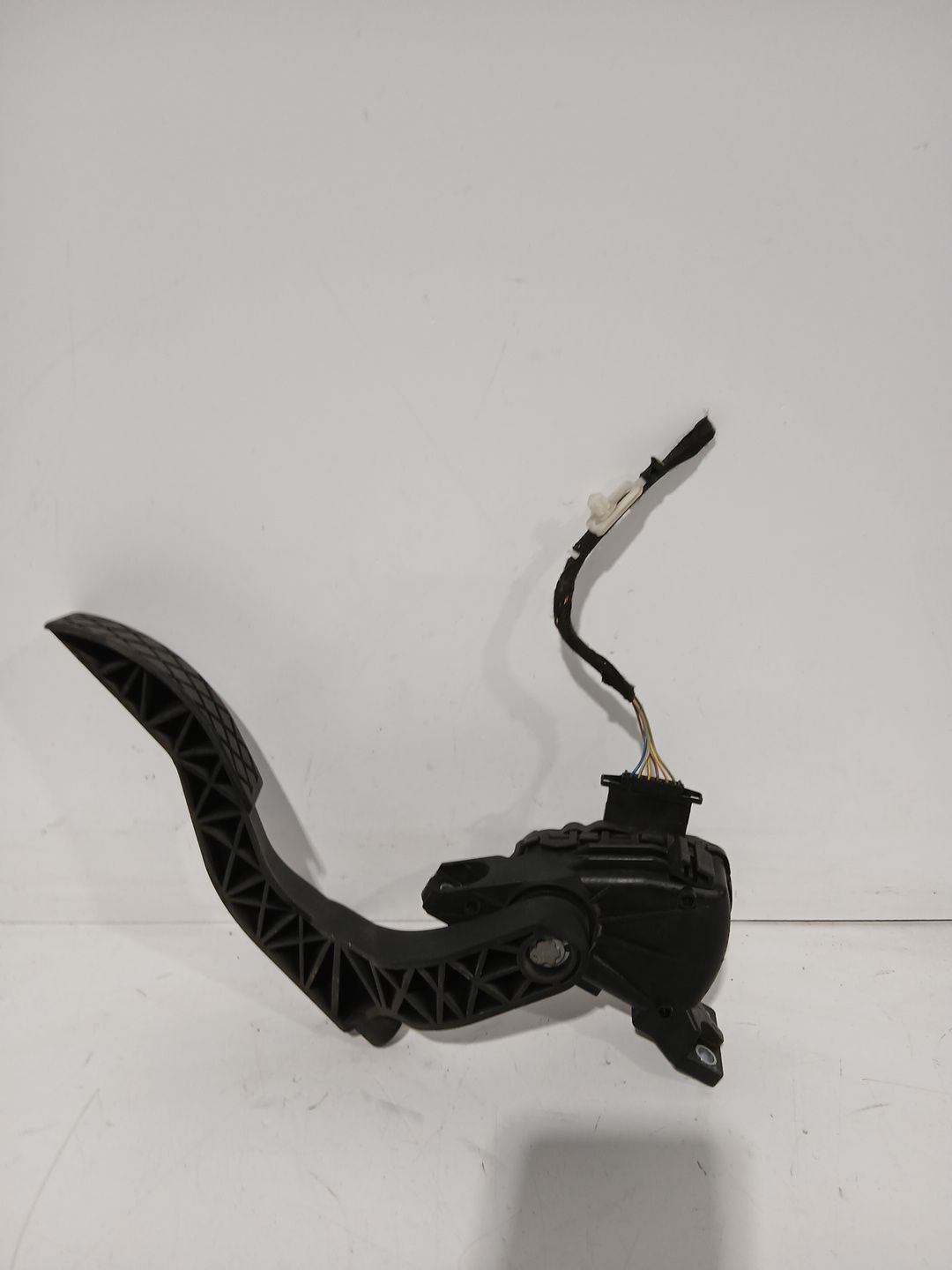 pedal_acelerador_8e1721523g_seat_exeo_3r2_1_8_tsi