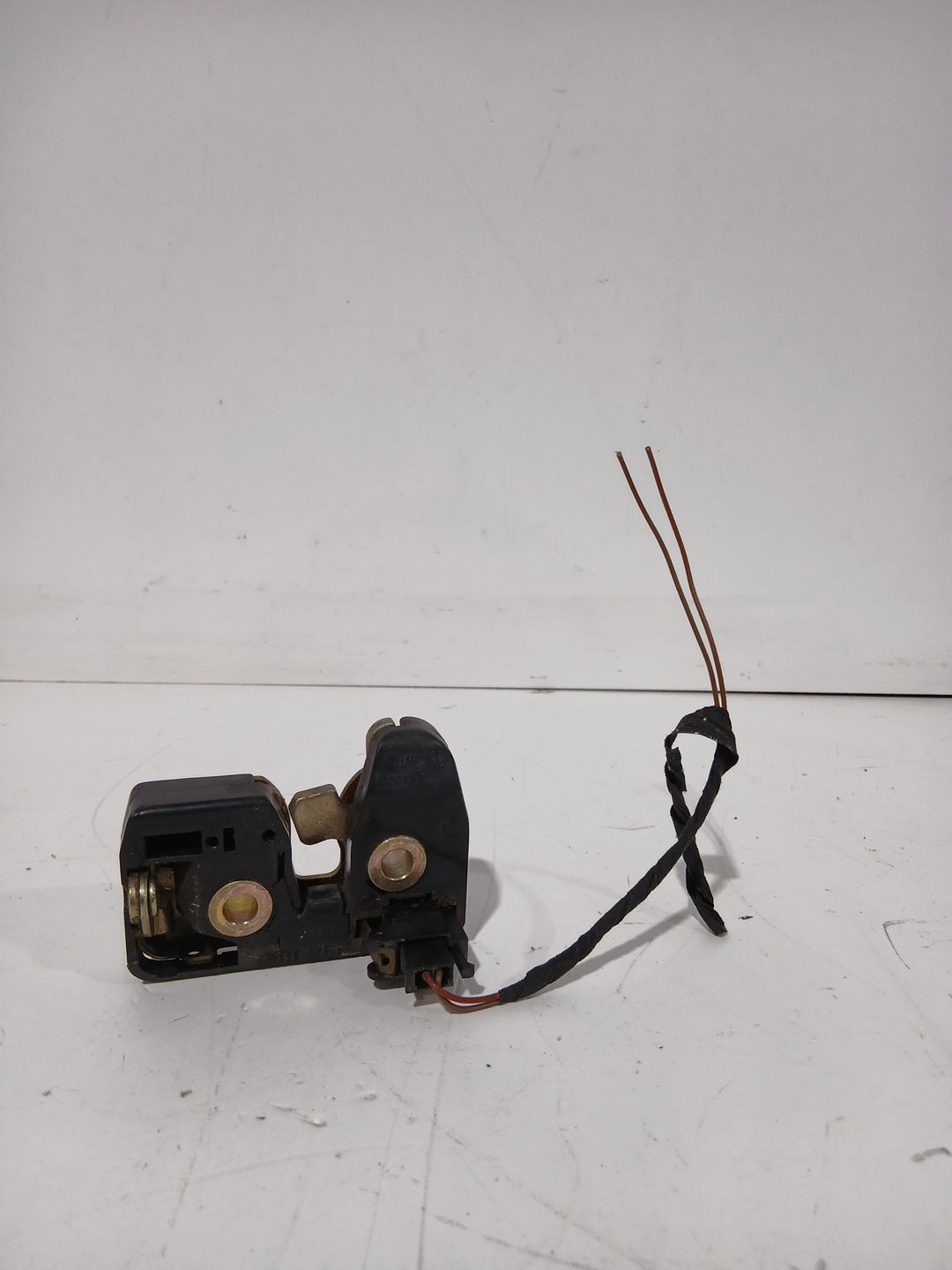 cerradura_maletero_porton_1h6827505b_volkswagen_golf_v_1k1_2_0_fsi