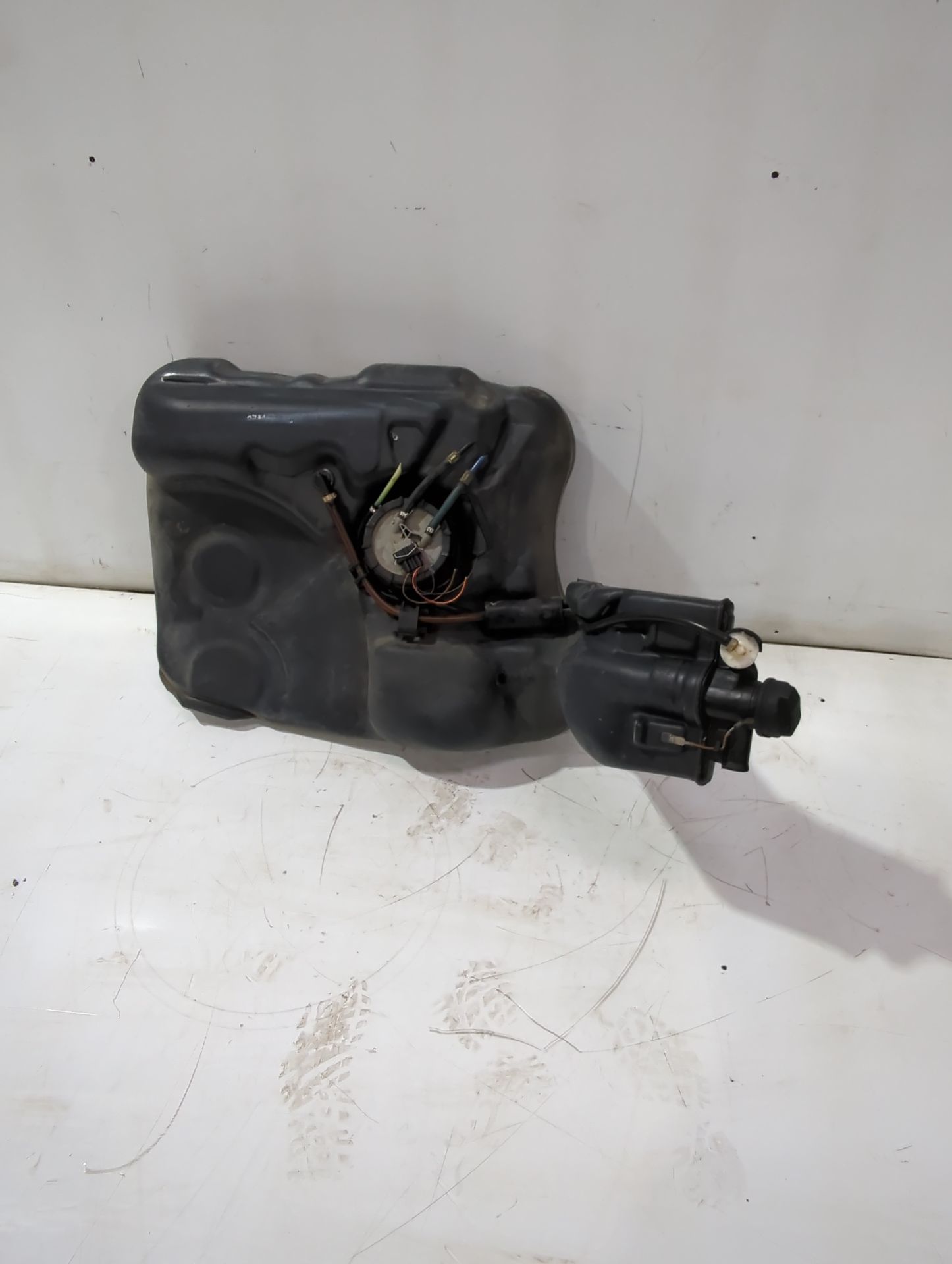 deposito_combustible_1h0201075as_volkswagen_golf_v_1k1_2_0_fsi