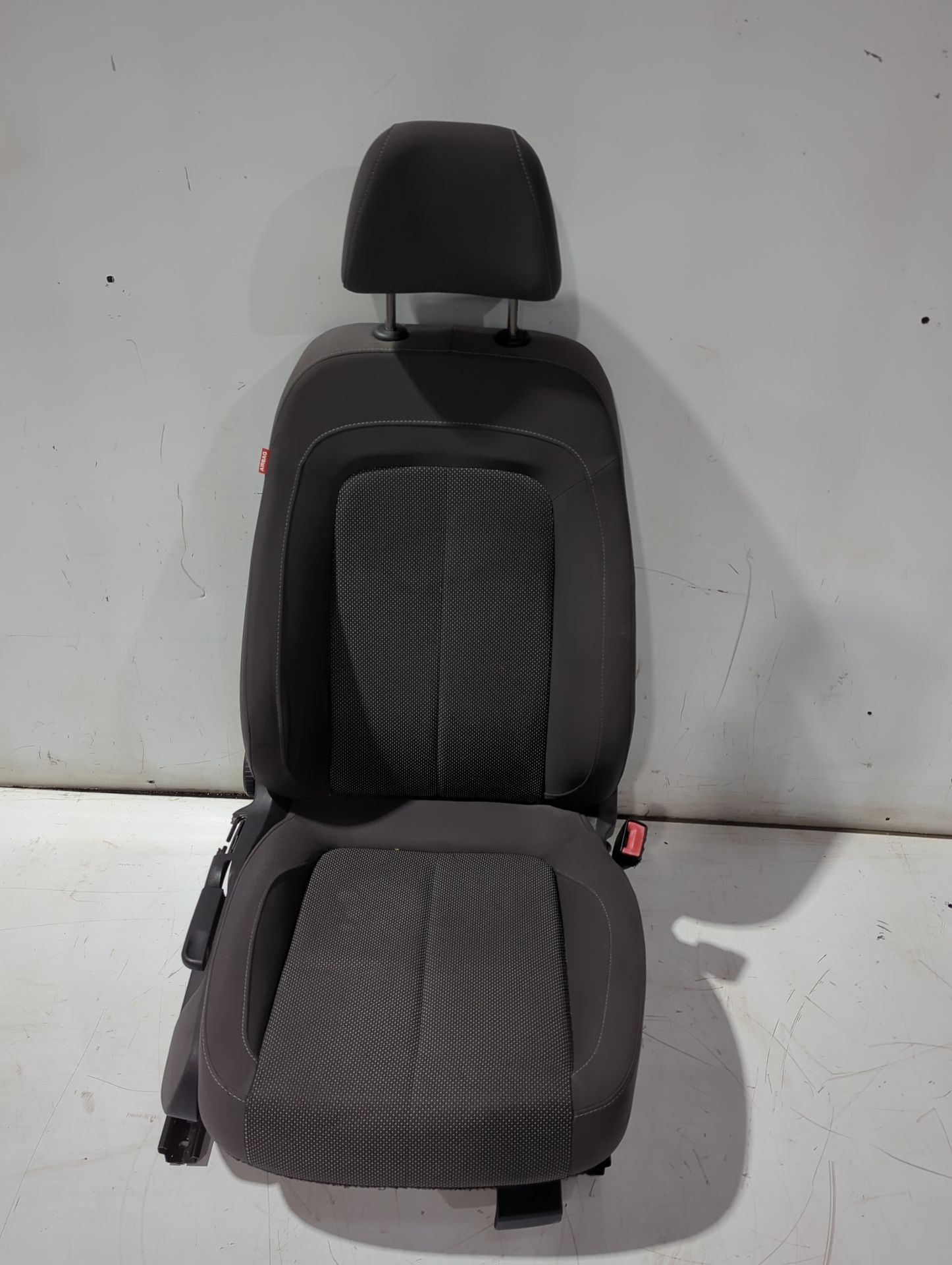 asiento_delantero_derecho_seat_exeo_3r2_1_8_tsi