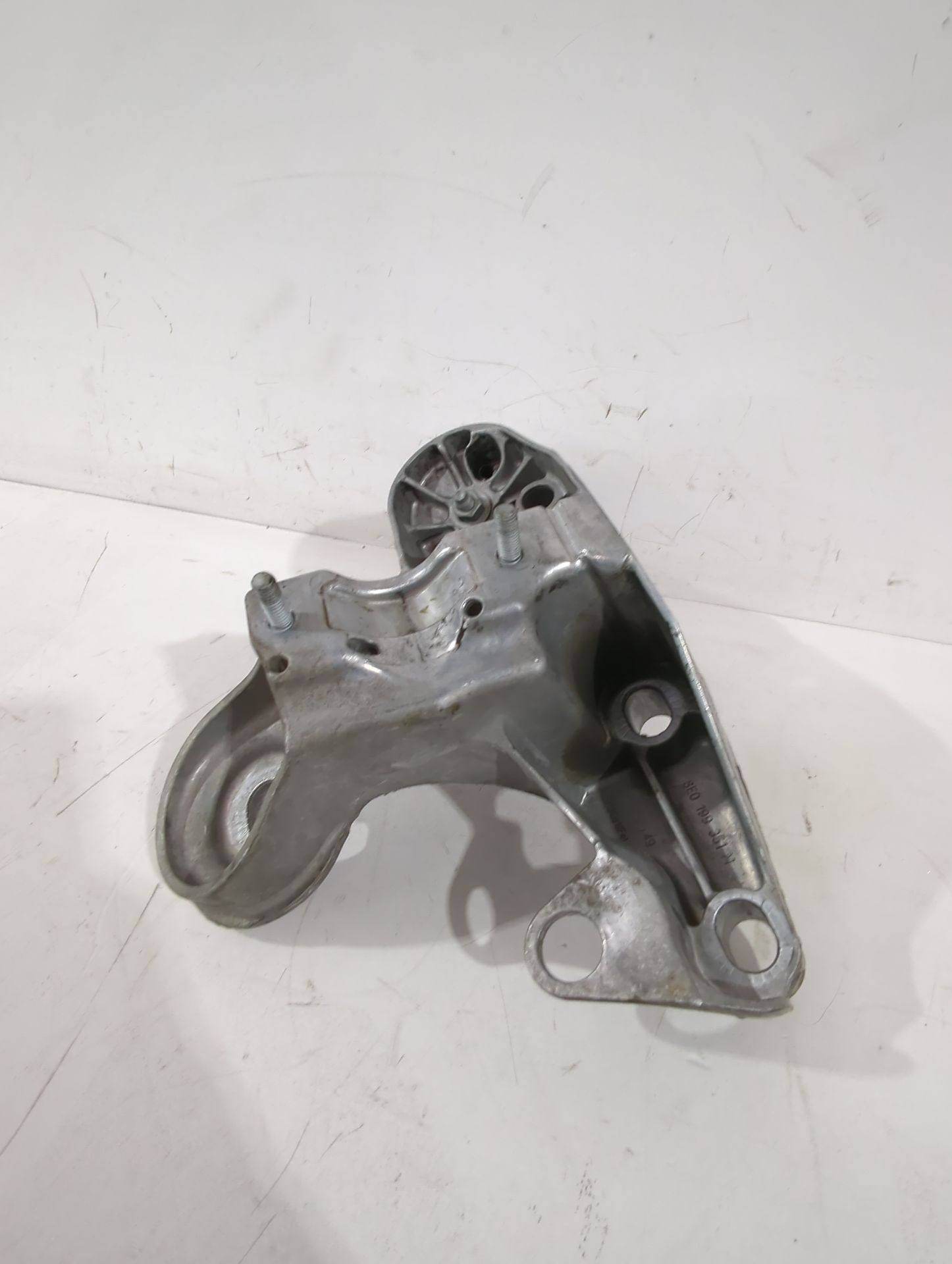 soporte_motor_izquierdo_8e0199351m_seat_exeo_3r2_1_8_tsi