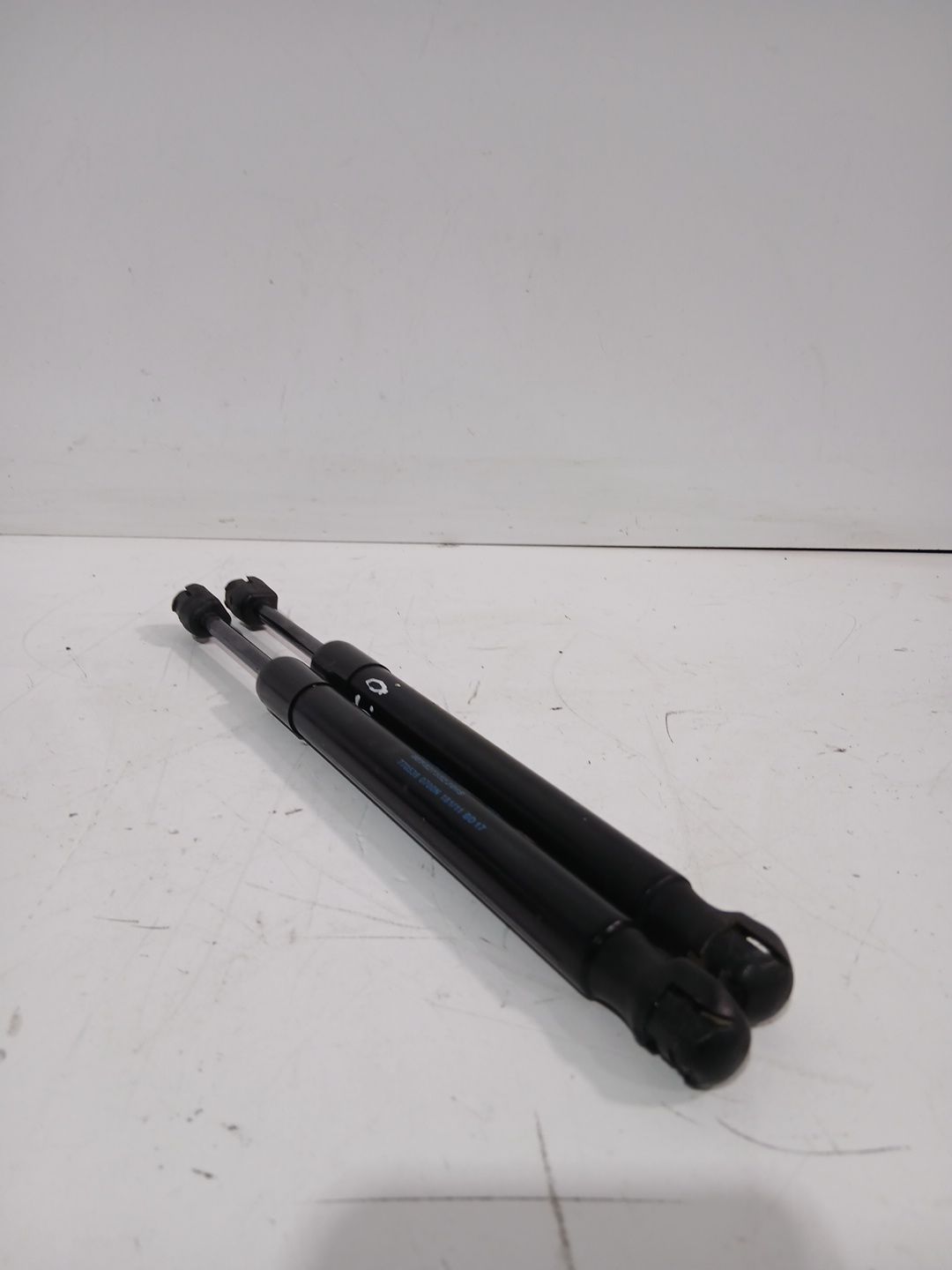 amortiguadores_maletero_porton_8e5827552j_seat_exeo_3r2_1_8_tsi