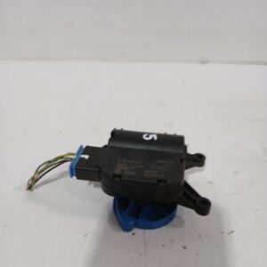 motor_apertura_trampilla_8e1820511_seat_exeo_3r2_1_8_tsi