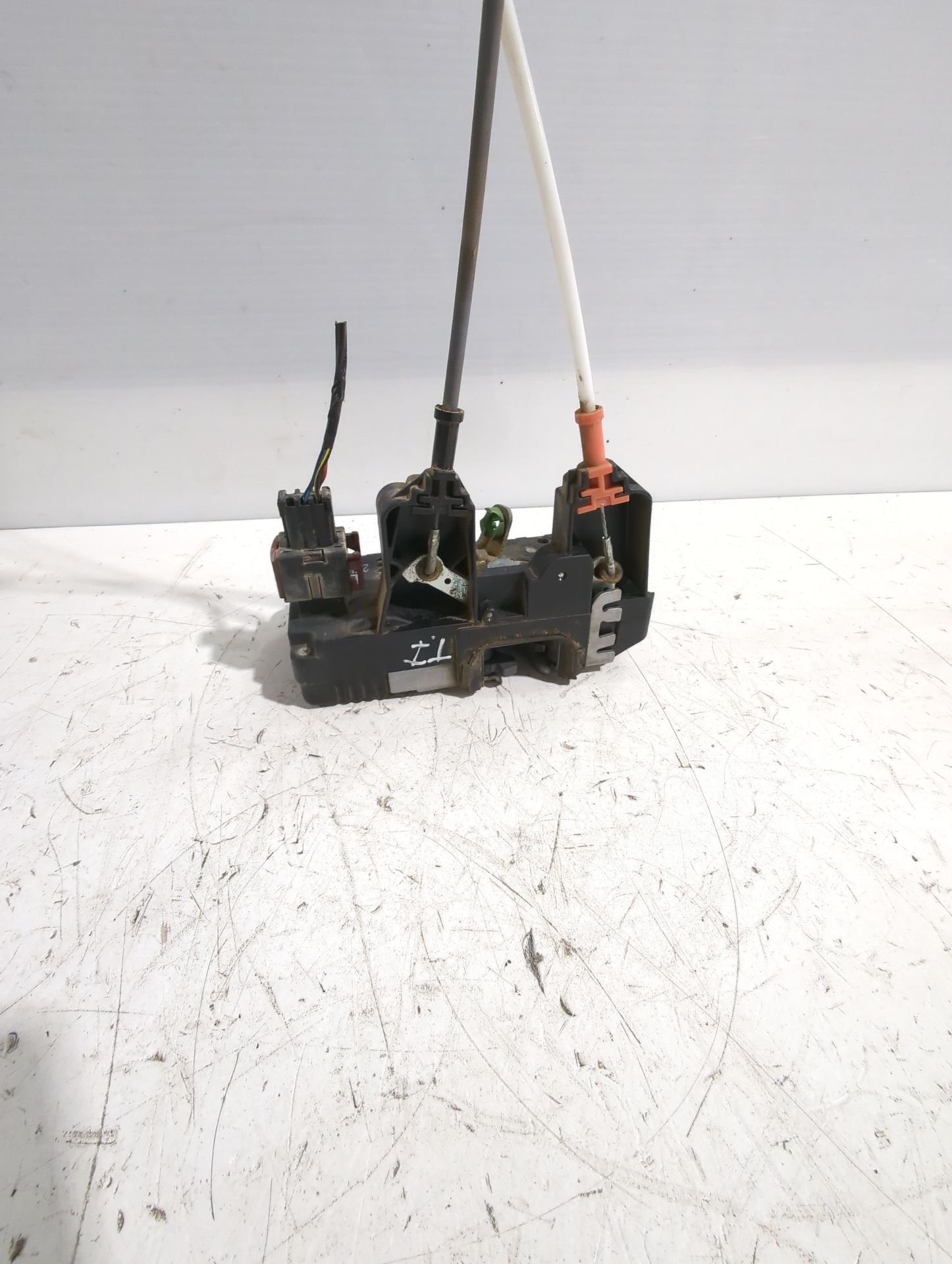 cerradura_puerta_trasera_izquierda_24414134_opel_zafira_a_monospace_t98_2_0_dti_16v_f75