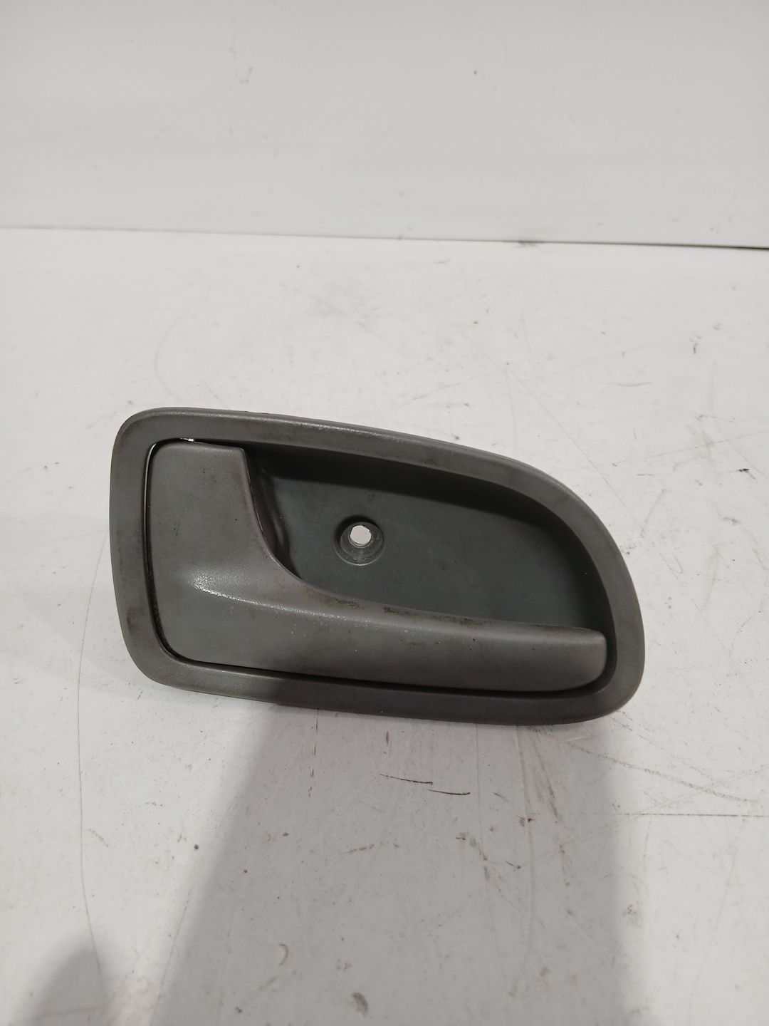 maneta_interior_delantera_izquierda_82610fd000_kia_rio_i_sedan_dc_1_3