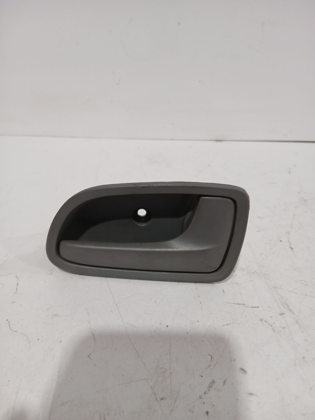 maneta_interior_trasera_derecha_82620fd000_kia_rio_i_sedan_dc_1_3